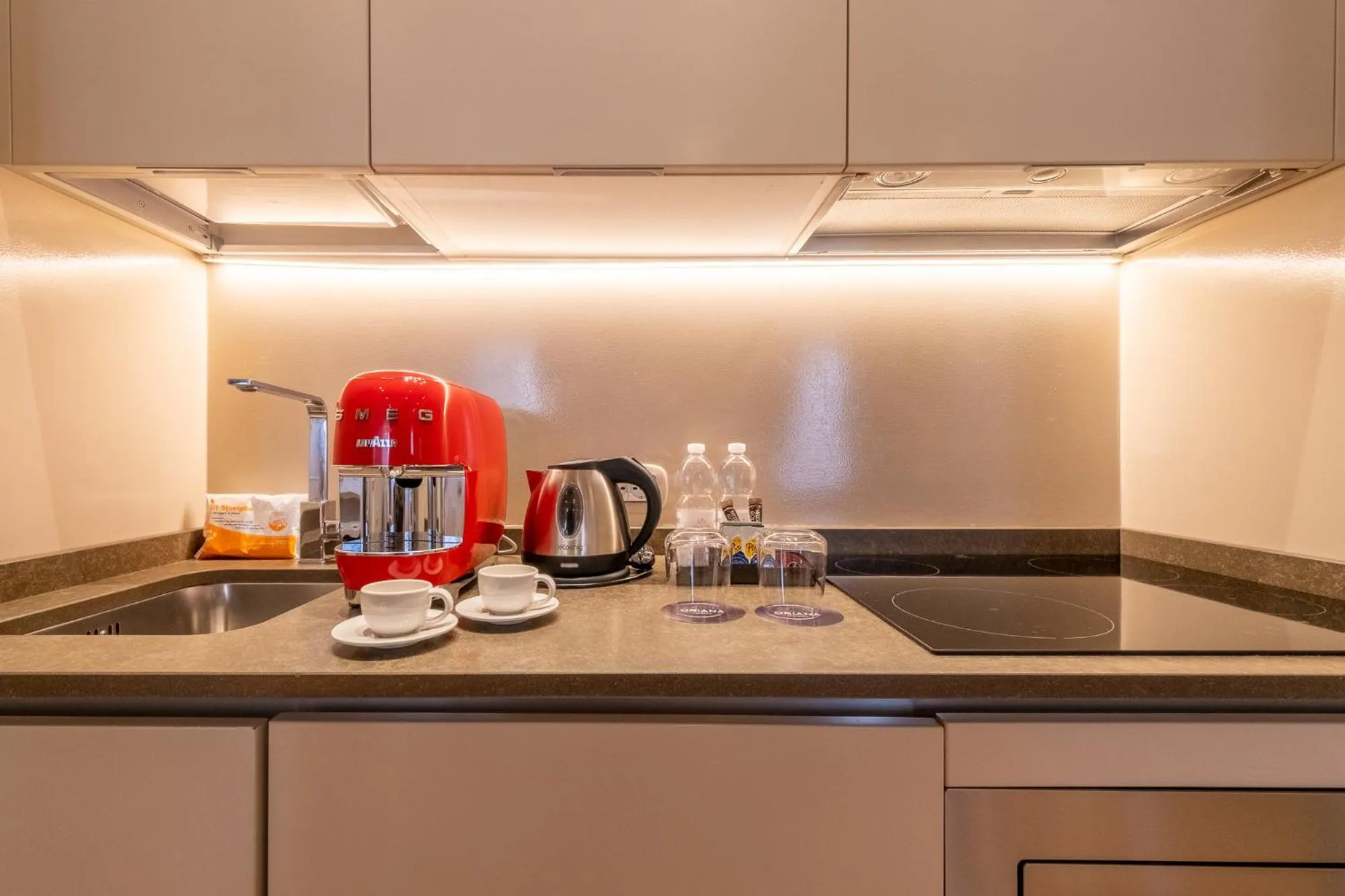 Coffee/tea facilities in Oriana Homèl Verona