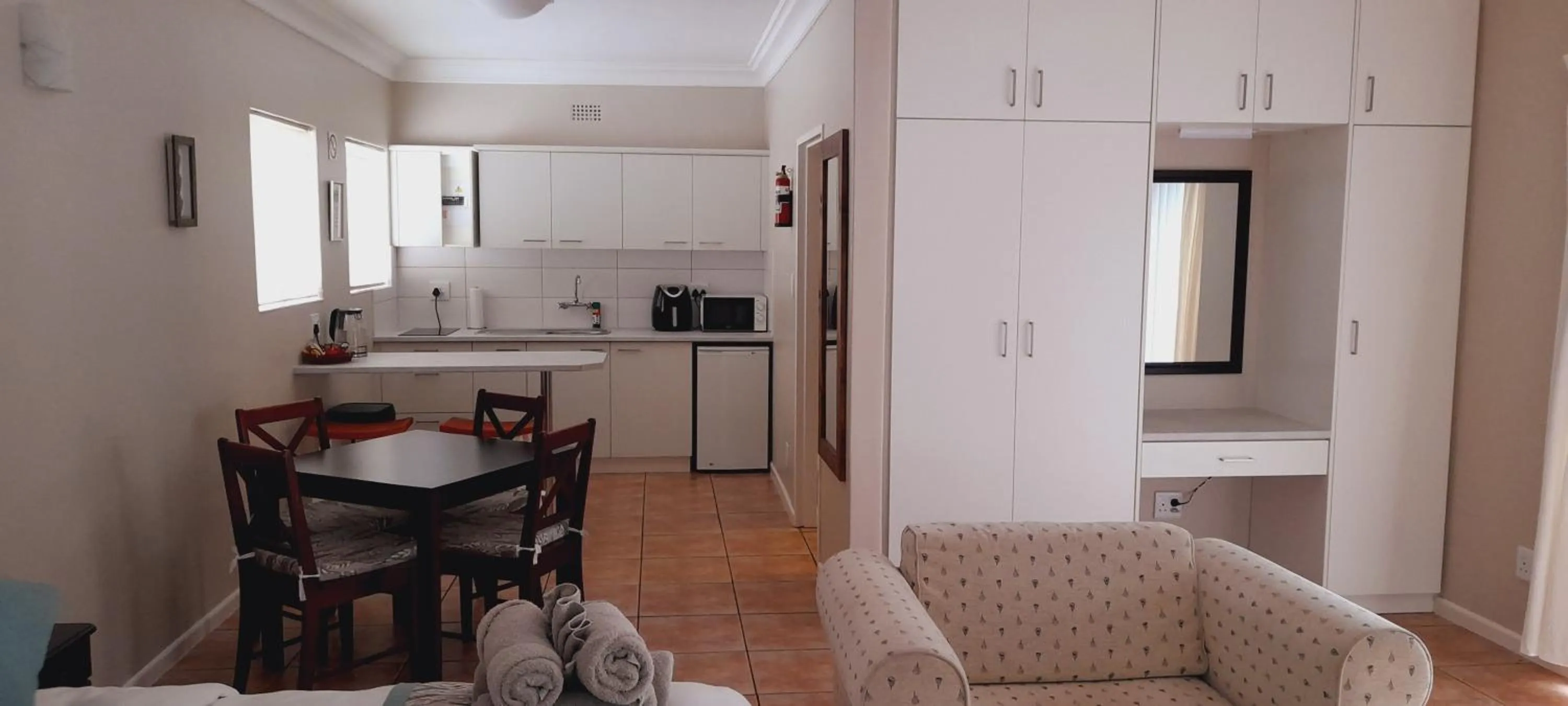 Easy Five Guest House