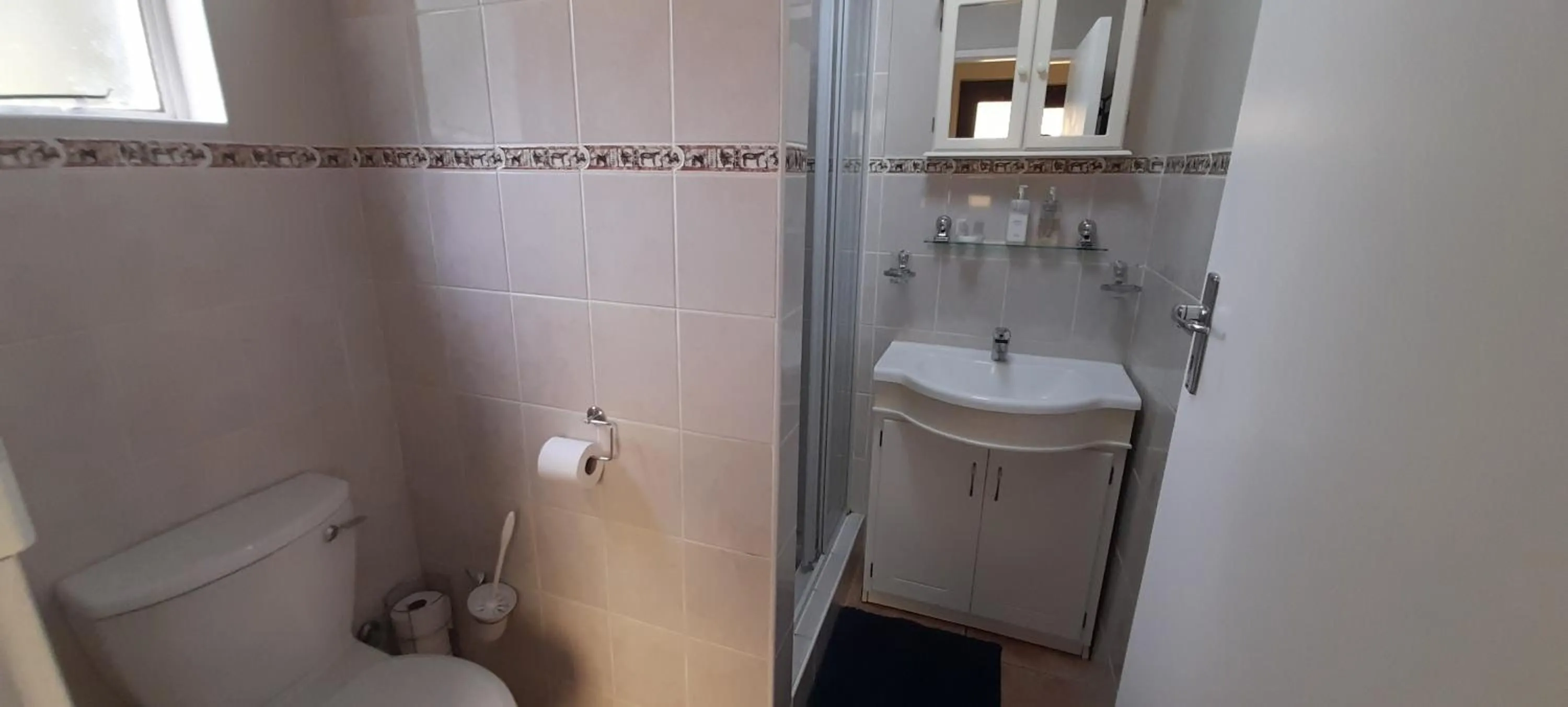 Easy Five Guest House