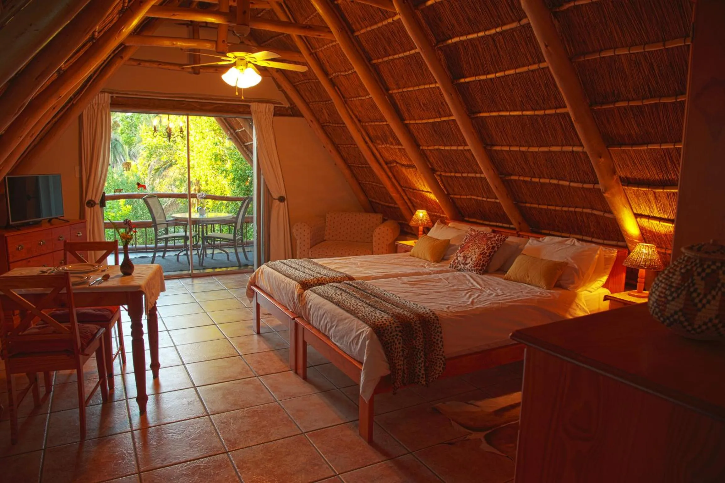 Garden, Bed in Easy Five Guest House