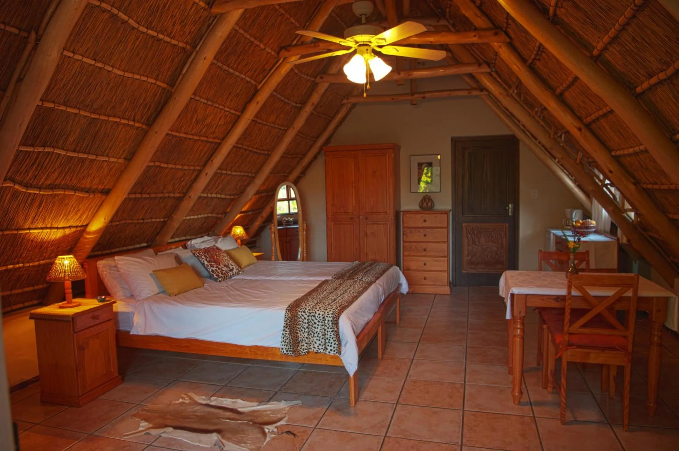 Coffee/tea facilities, Bed in Easy Five Guest House