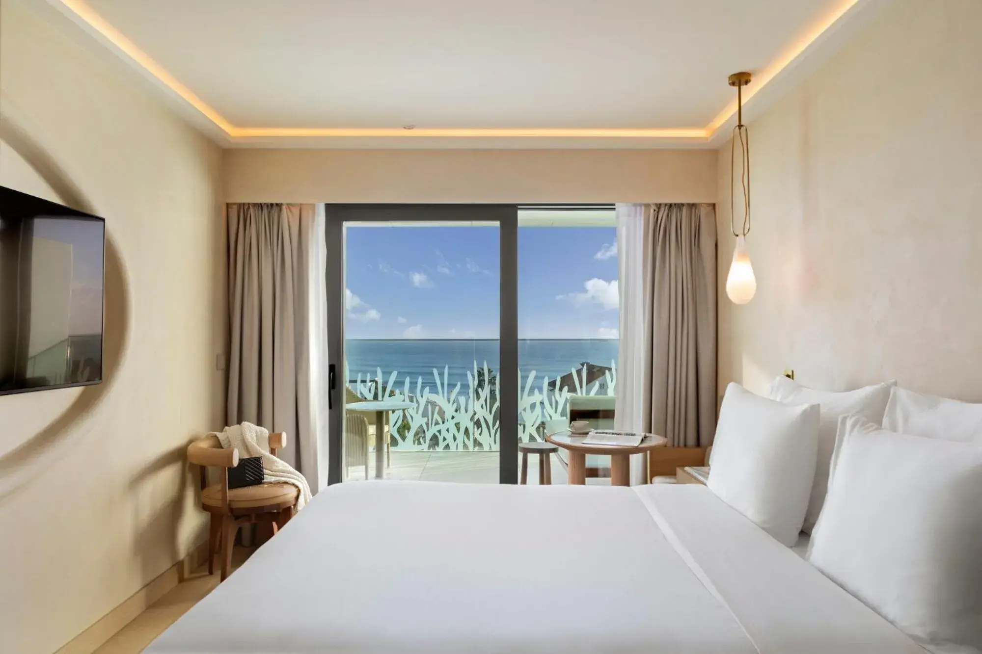 Bedroom, Bed in EVOLUTION Cascais-Estoril Hotel Bedroom, Bed in EVOLUTION Cascais-Estoril Hotel