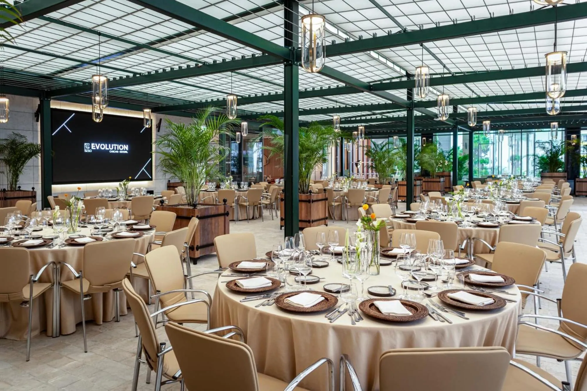 Meeting/conference room in EVOLUTION Cascais-Estoril Hotel