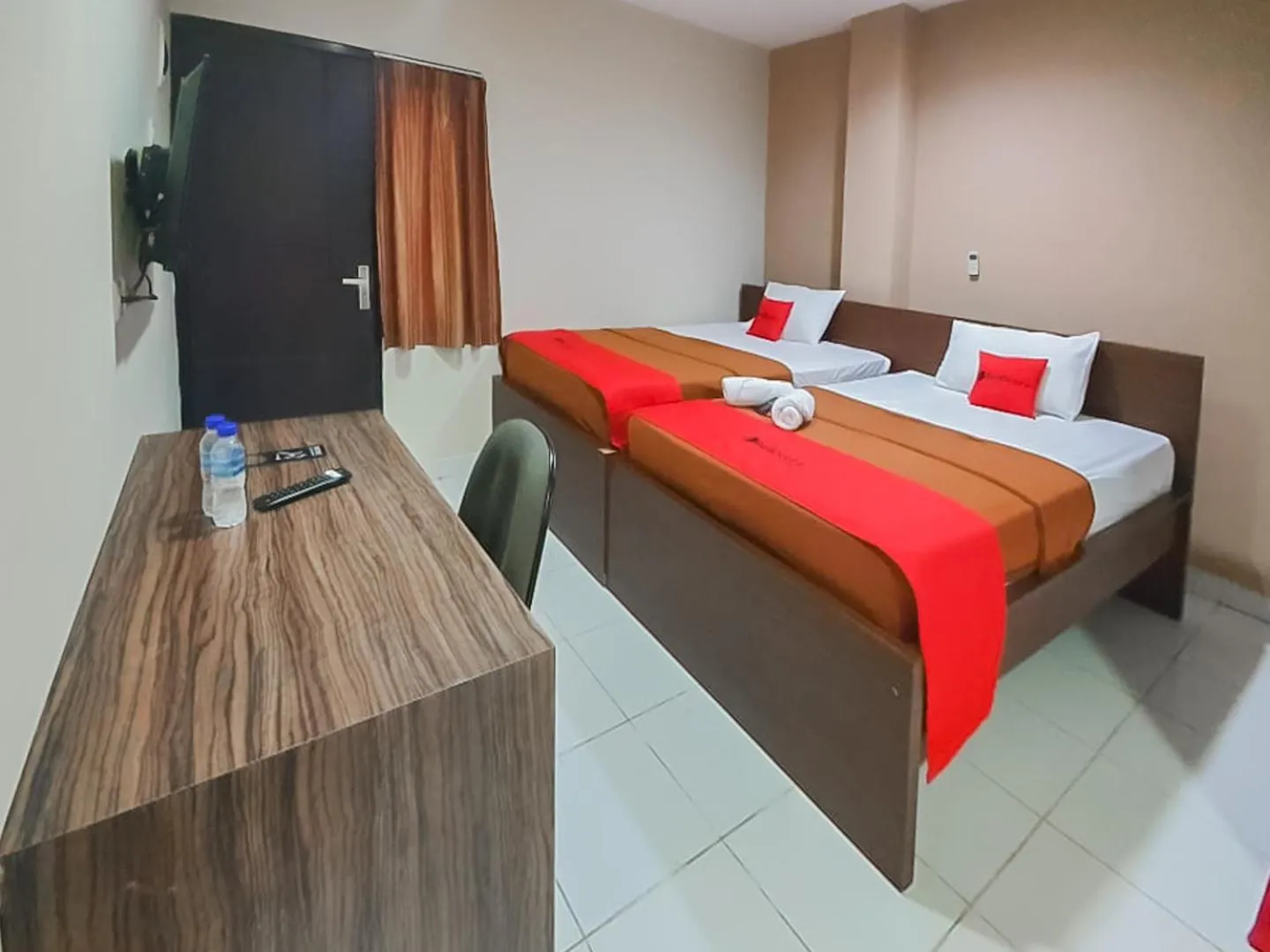 RedDoorz Plus at Pelita Guest House Balikpapan