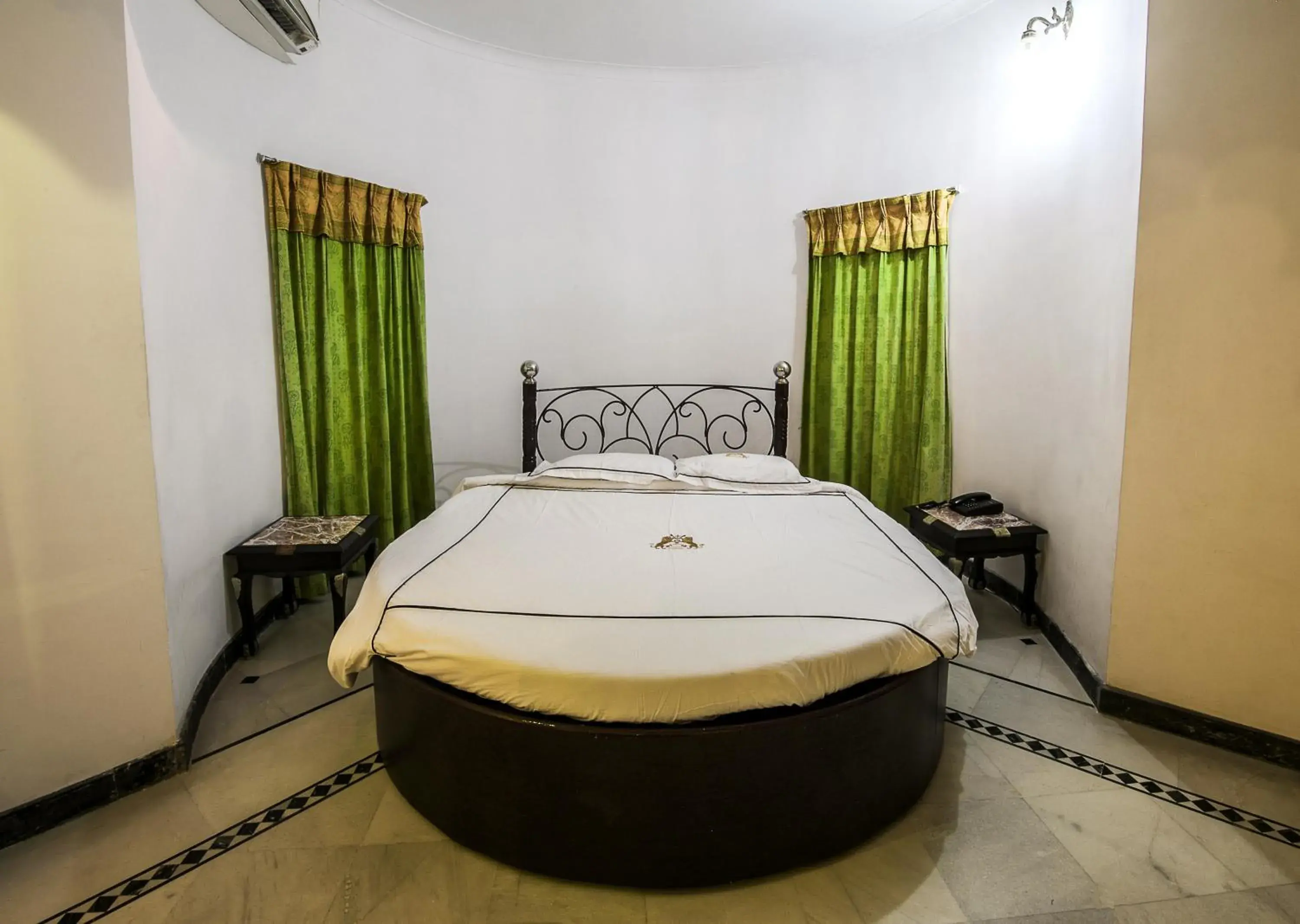 Photo of the whole room, Bed in Shahpura Kumbhal Villas Photo of the whole room, Bed in Shahpura Kumbhal Villas