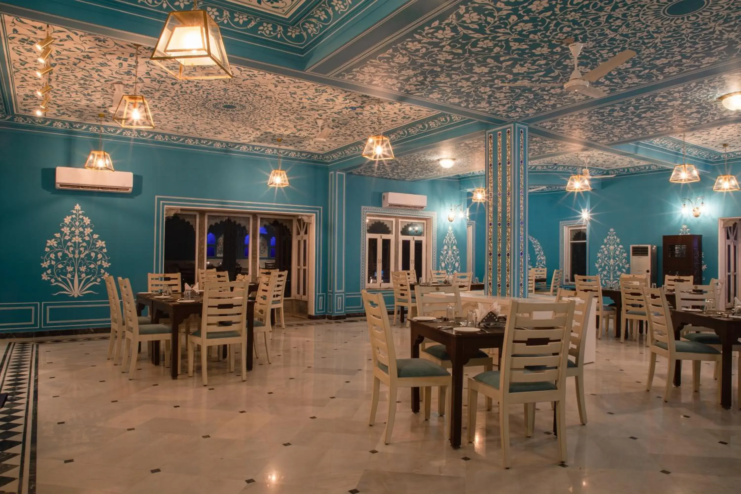 Restaurant/places to eat in Shahpura Kumbhal Villas Restaurant/places to eat in Shahpura Kumbhal Villas