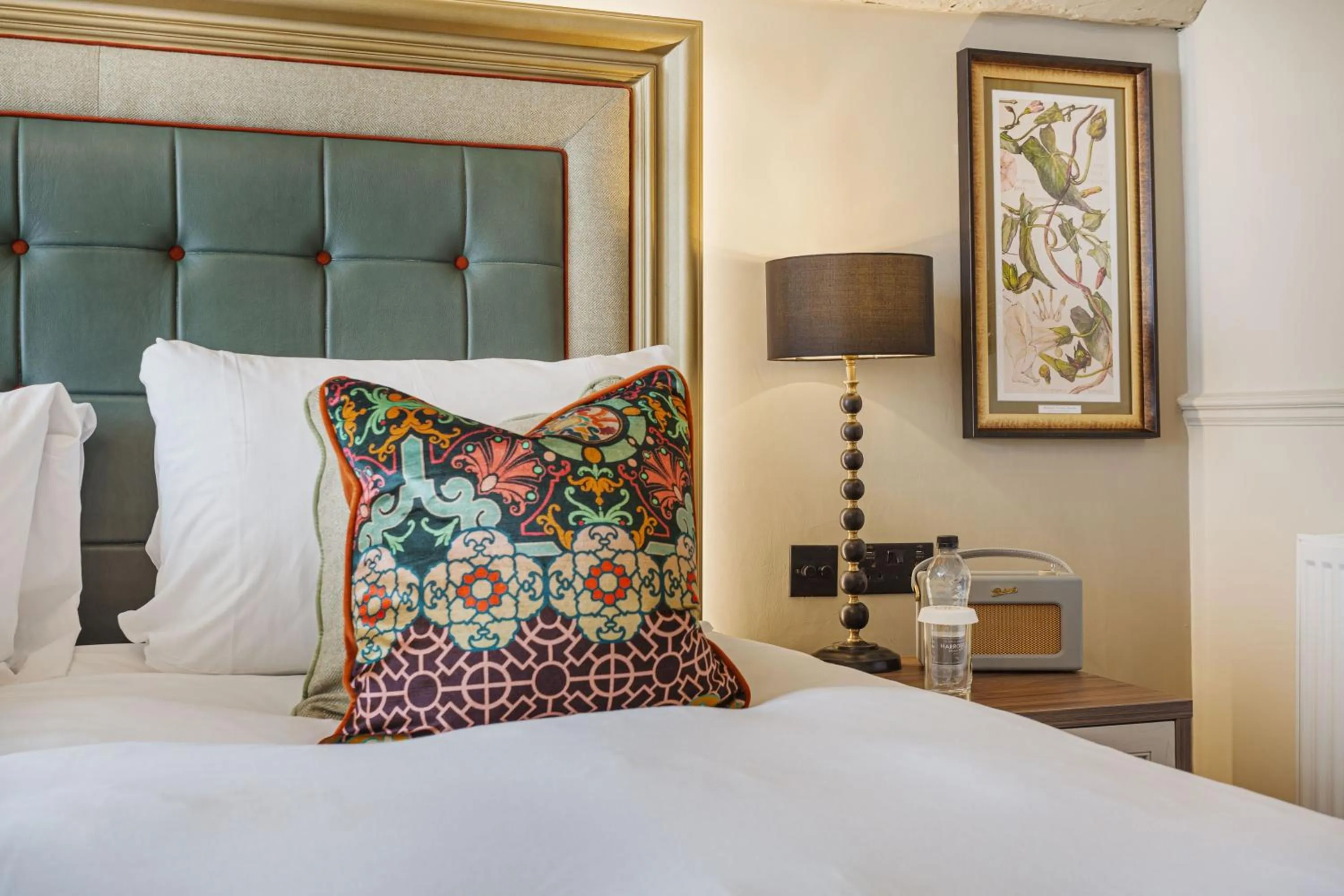 Bedroom, Bed in The Warwick Arms Hotel - The Coaching Inn Group