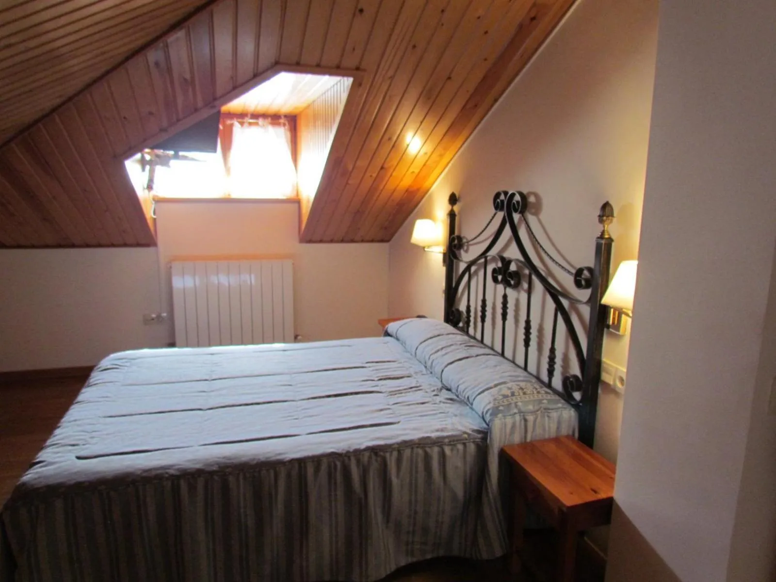 Bed in Hotel Las Nieves