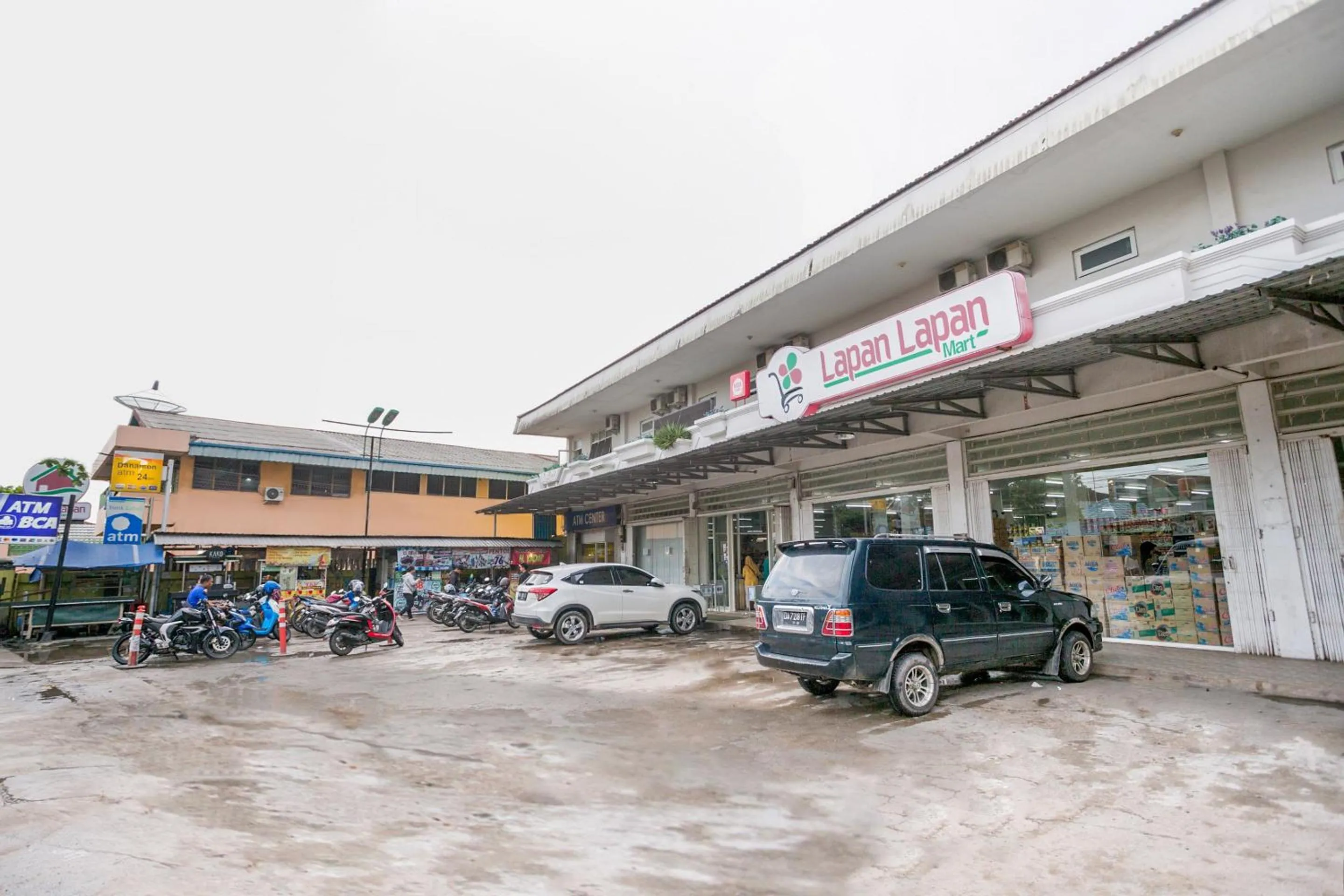 Facade/entrance in Hotel O Lapan Lapan