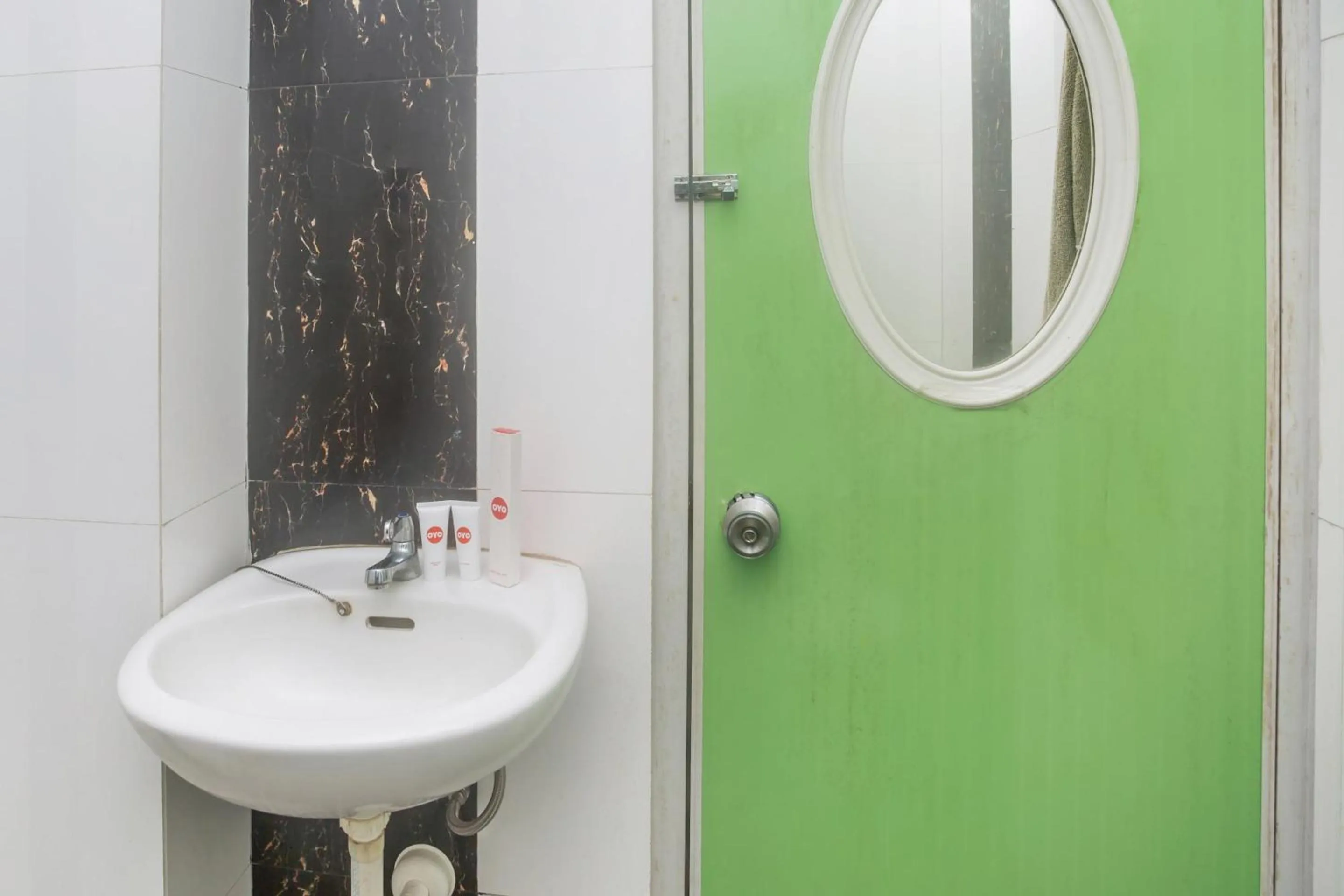 Bathroom in Hotel O Lapan Lapan