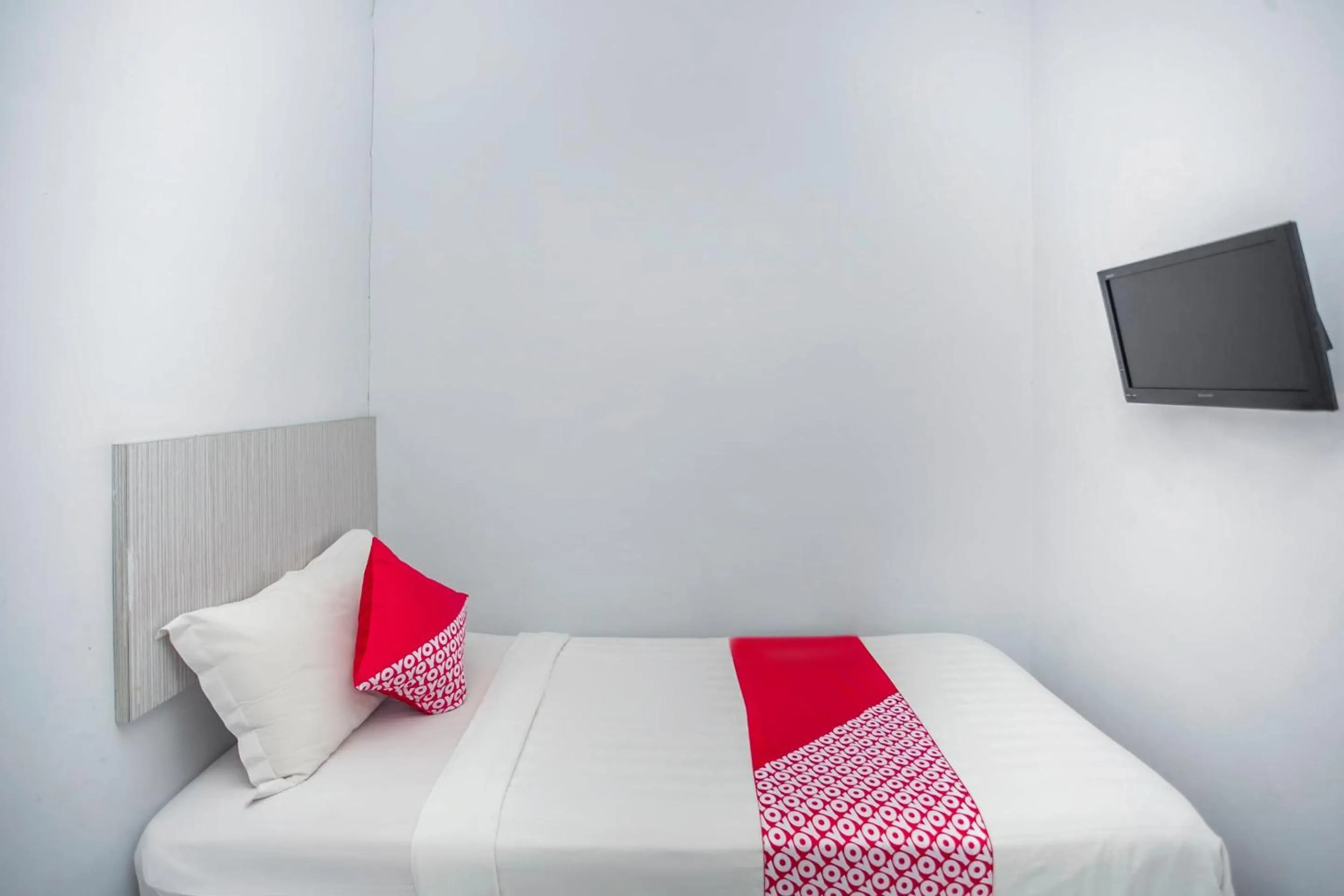 Bedroom, Bed in Hotel O Lapan Lapan