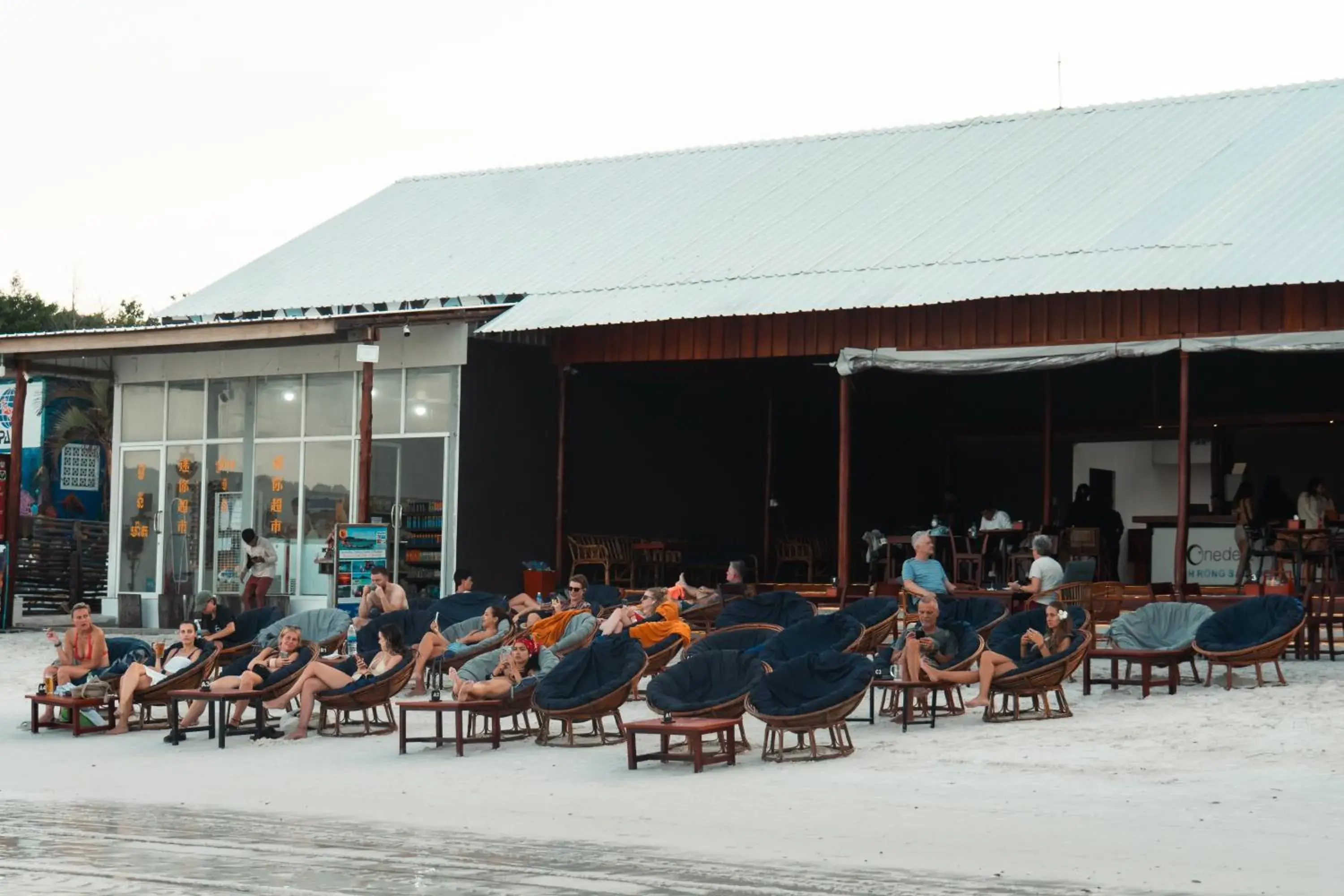 Property building in Onederz Koh Rong Sanloem Property building in Onederz Koh Rong Sanloem