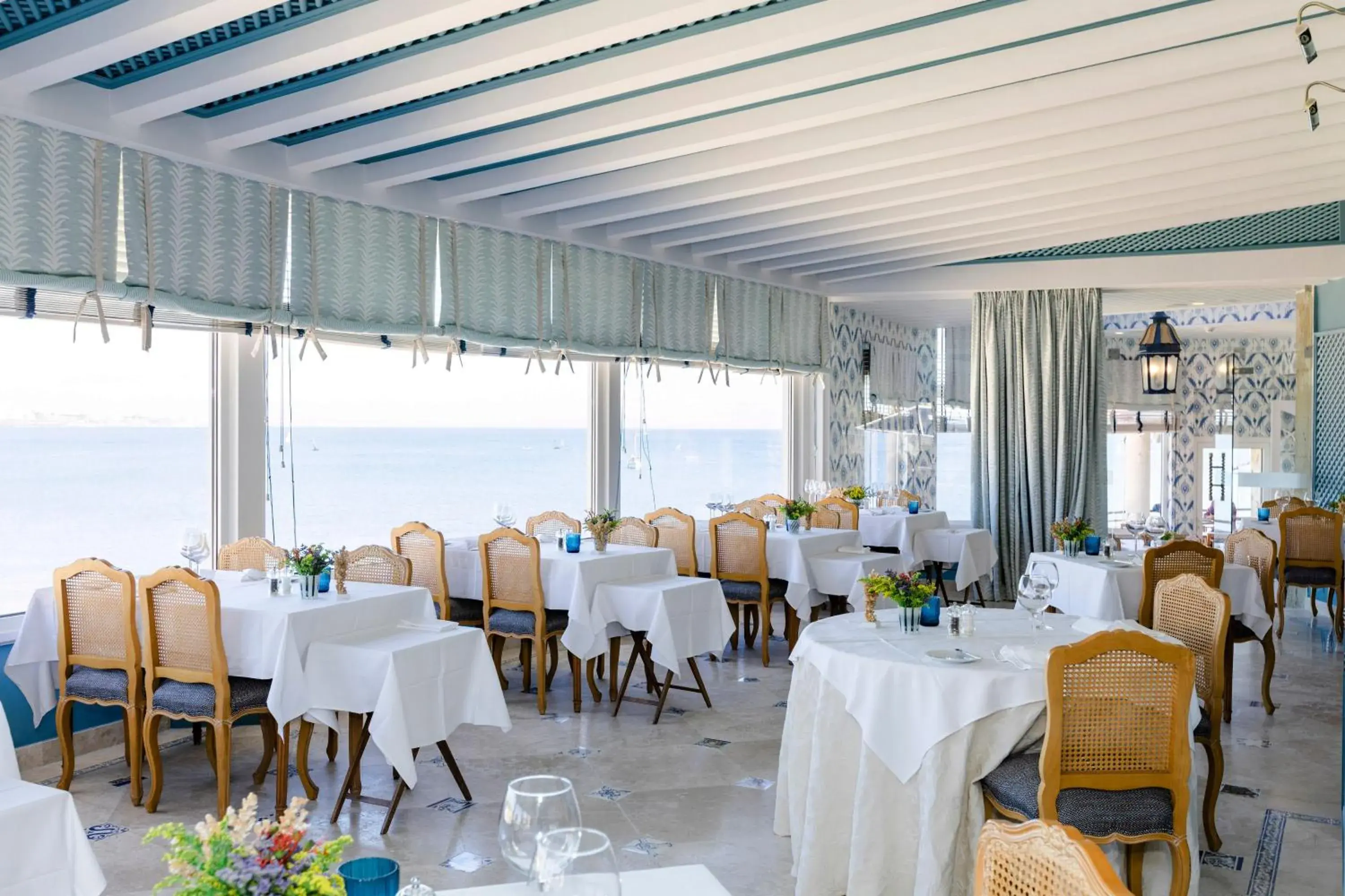 Restaurant/places to eat in The Albatroz Hotel Restaurant/places to eat in The Albatroz Hotel