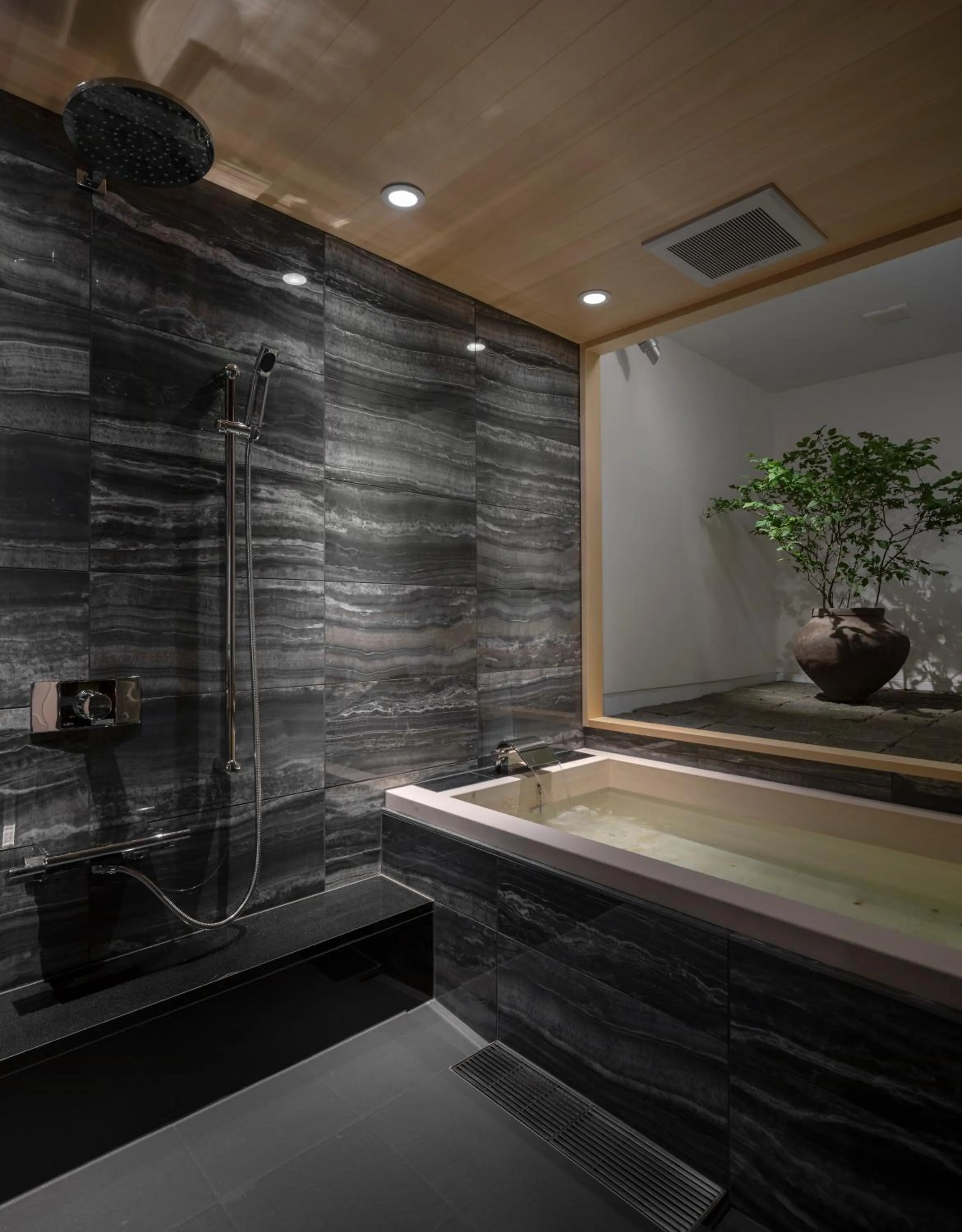 Bathroom in Campton Kiyomizu Vacation Rental