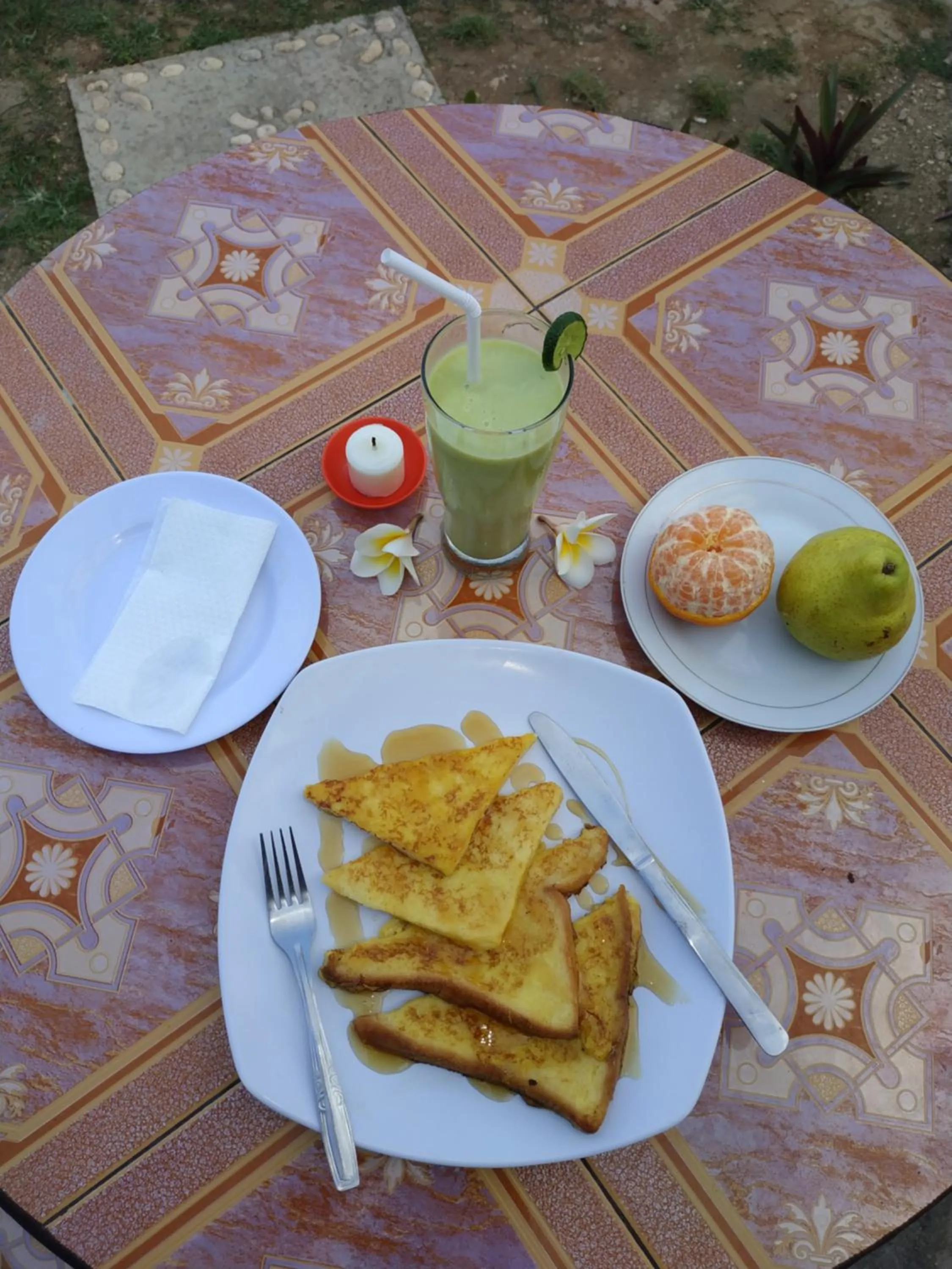 Breakfast in Kuri Garden Cottage