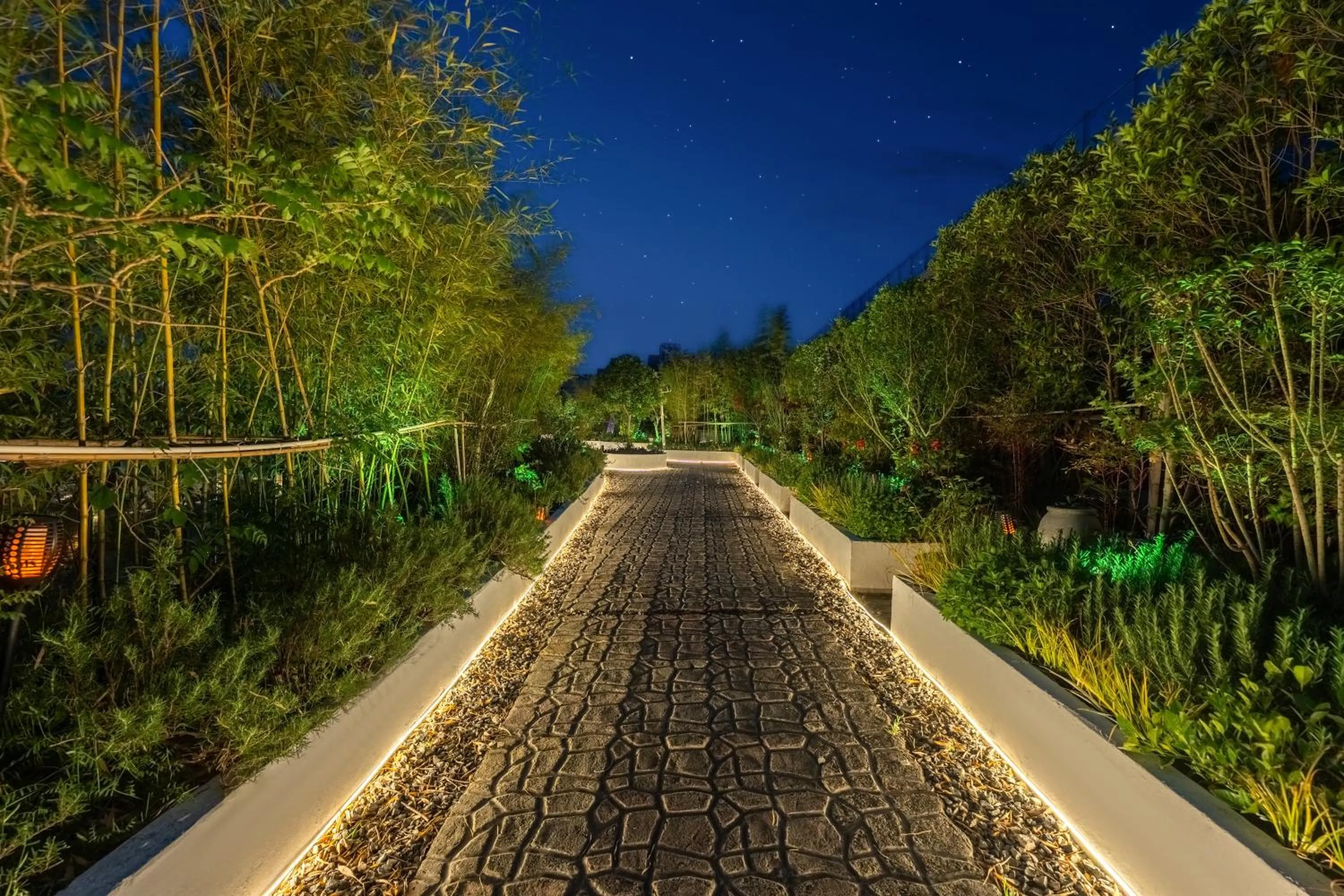 Garden view in Manli Hotel Shanghai Pudong Airport Branch -Provide free shuttle buses to Pudong Airport and Disneyland