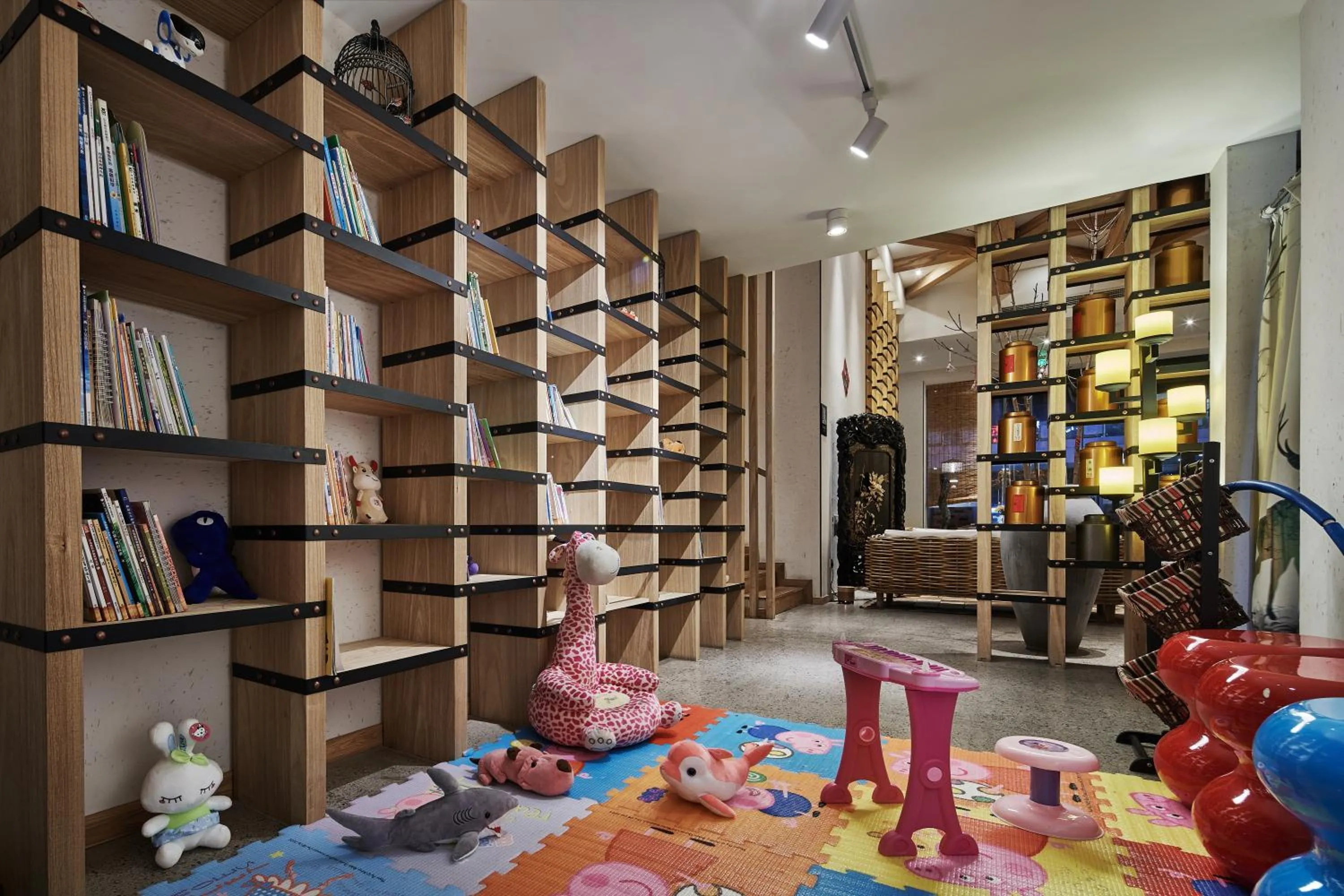 Library in Manli Hotel Shanghai Pudong Airport Branch -Provide free shuttle buses to Pudong Airport and Disneyland