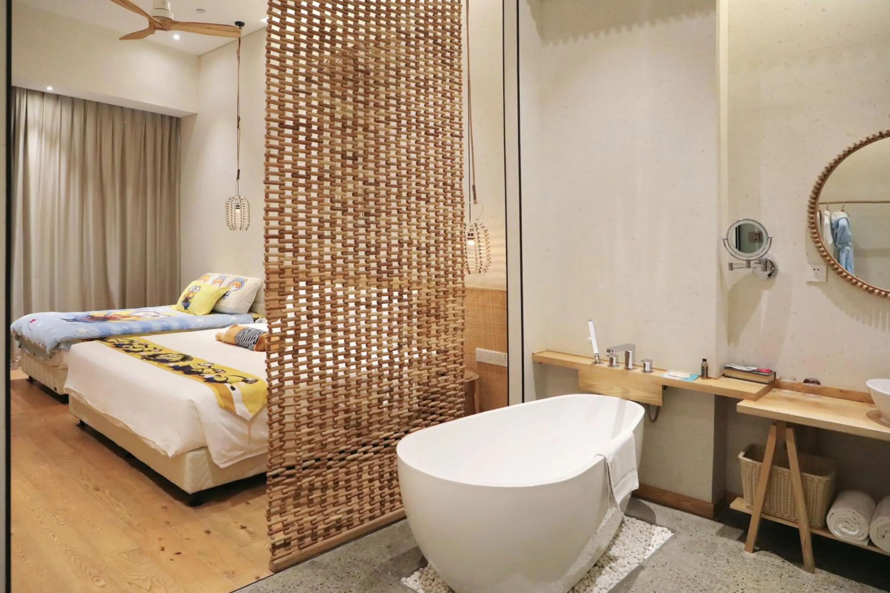 Photo of the whole room, Bed in Manli Hotel Shanghai Pudong Airport Branch -Provide free shuttle buses to Pudong Airport and Disneyland