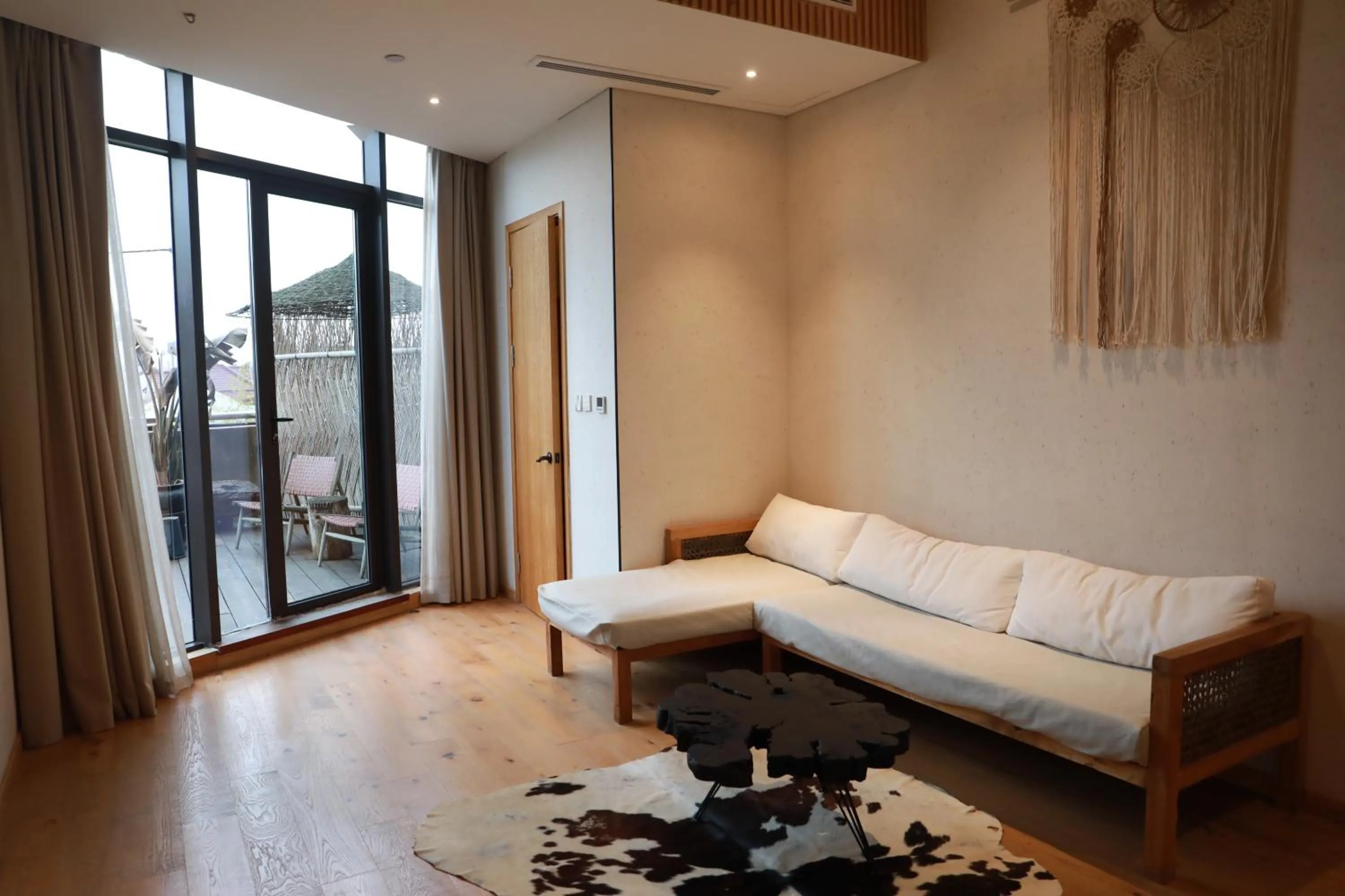 Living room in Manli Hotel Shanghai Pudong Airport Branch -Provide free shuttle buses to Pudong Airport and Disneyland