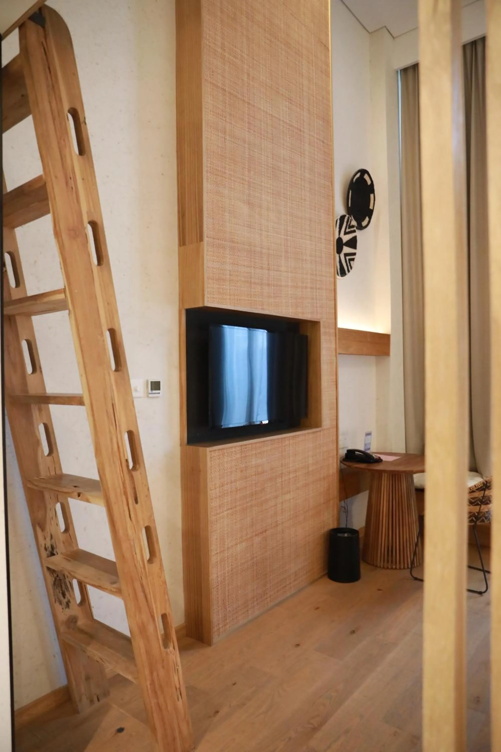 TV and multimedia in Manli Hotel Shanghai Pudong Airport Branch -Provide free shuttle buses to Pudong Airport and Disneyland