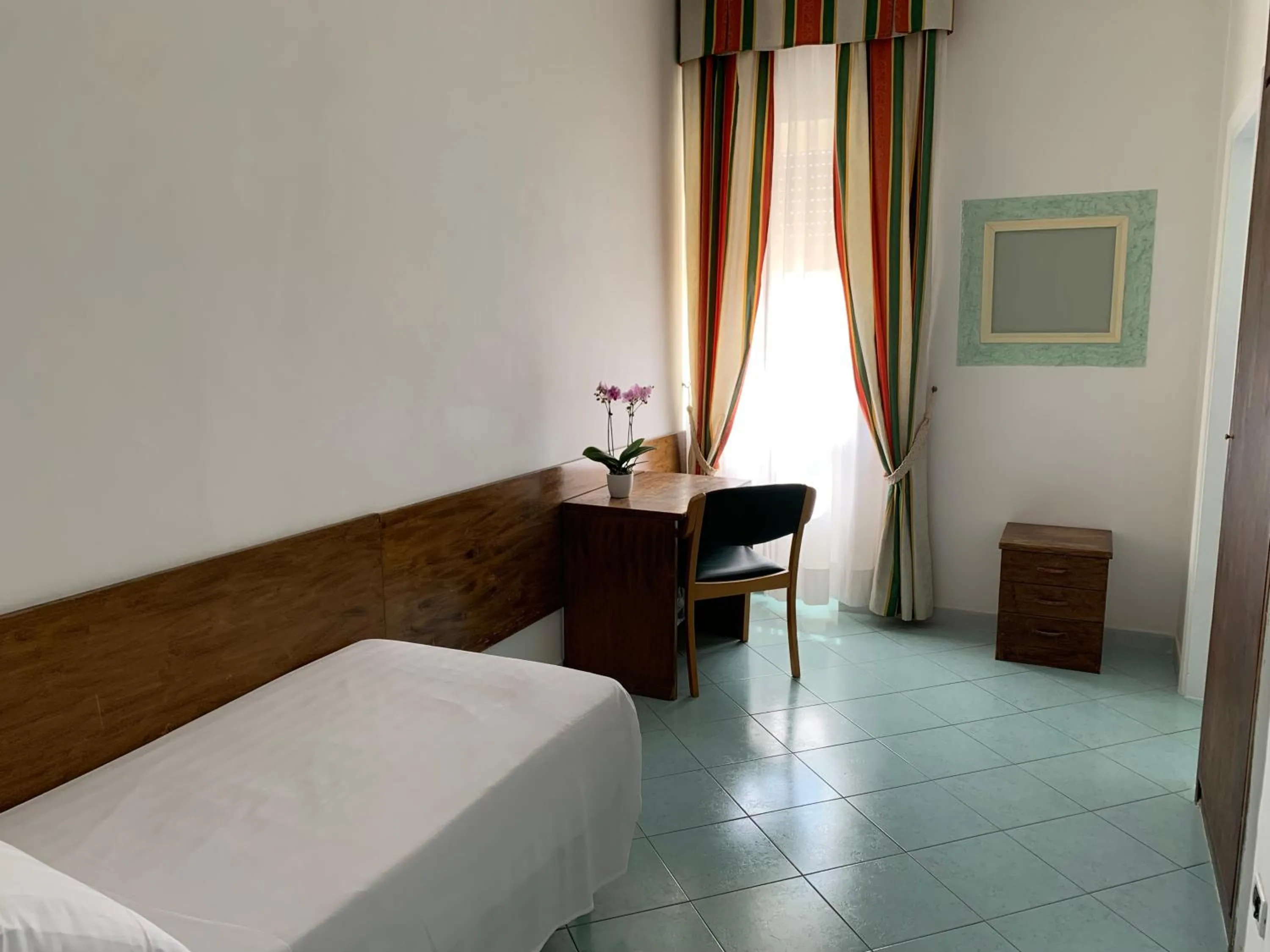 Bedroom, Bed in Hotel Conte