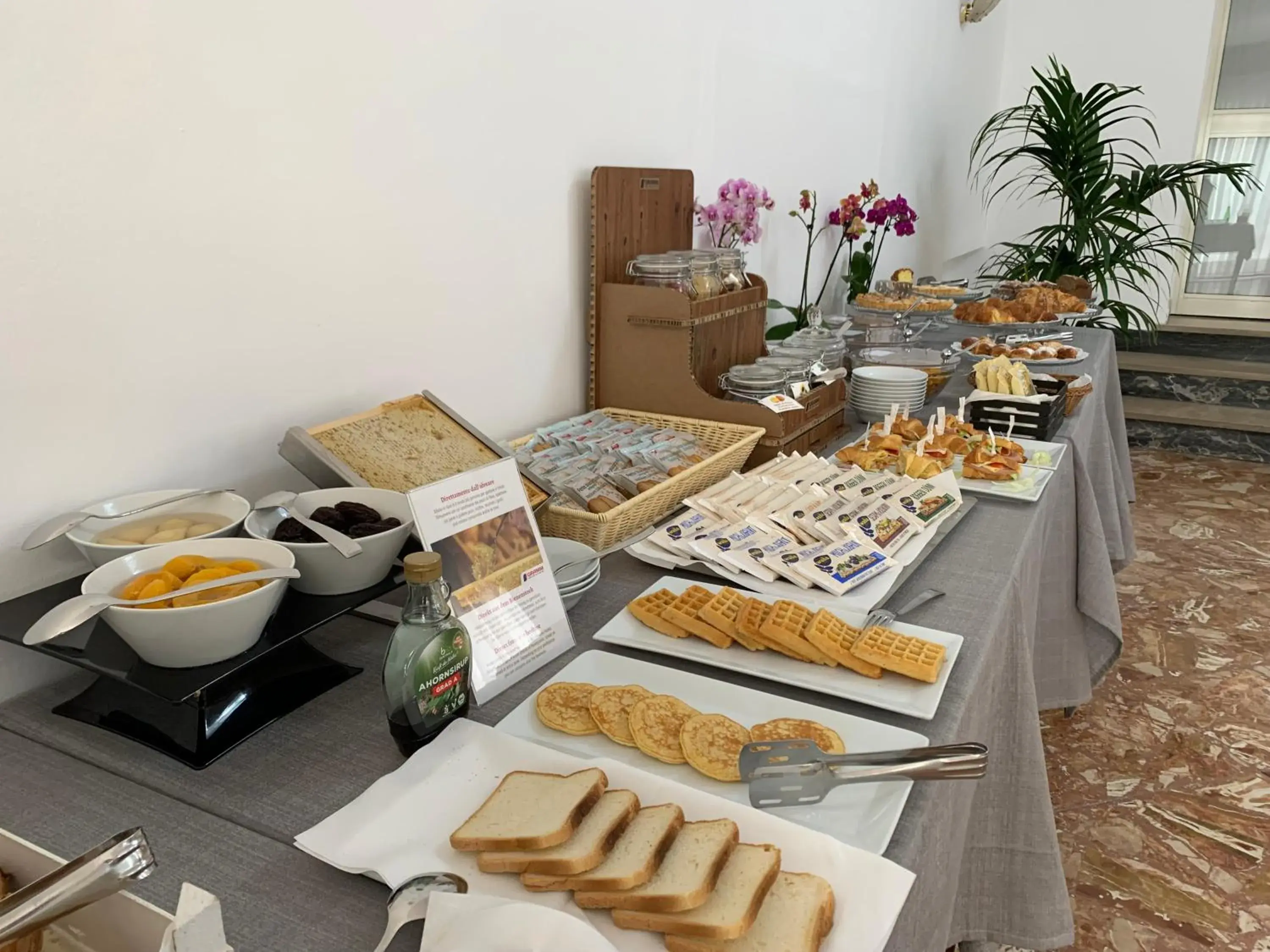 Breakfast in Hotel Conte Breakfast in Hotel Conte