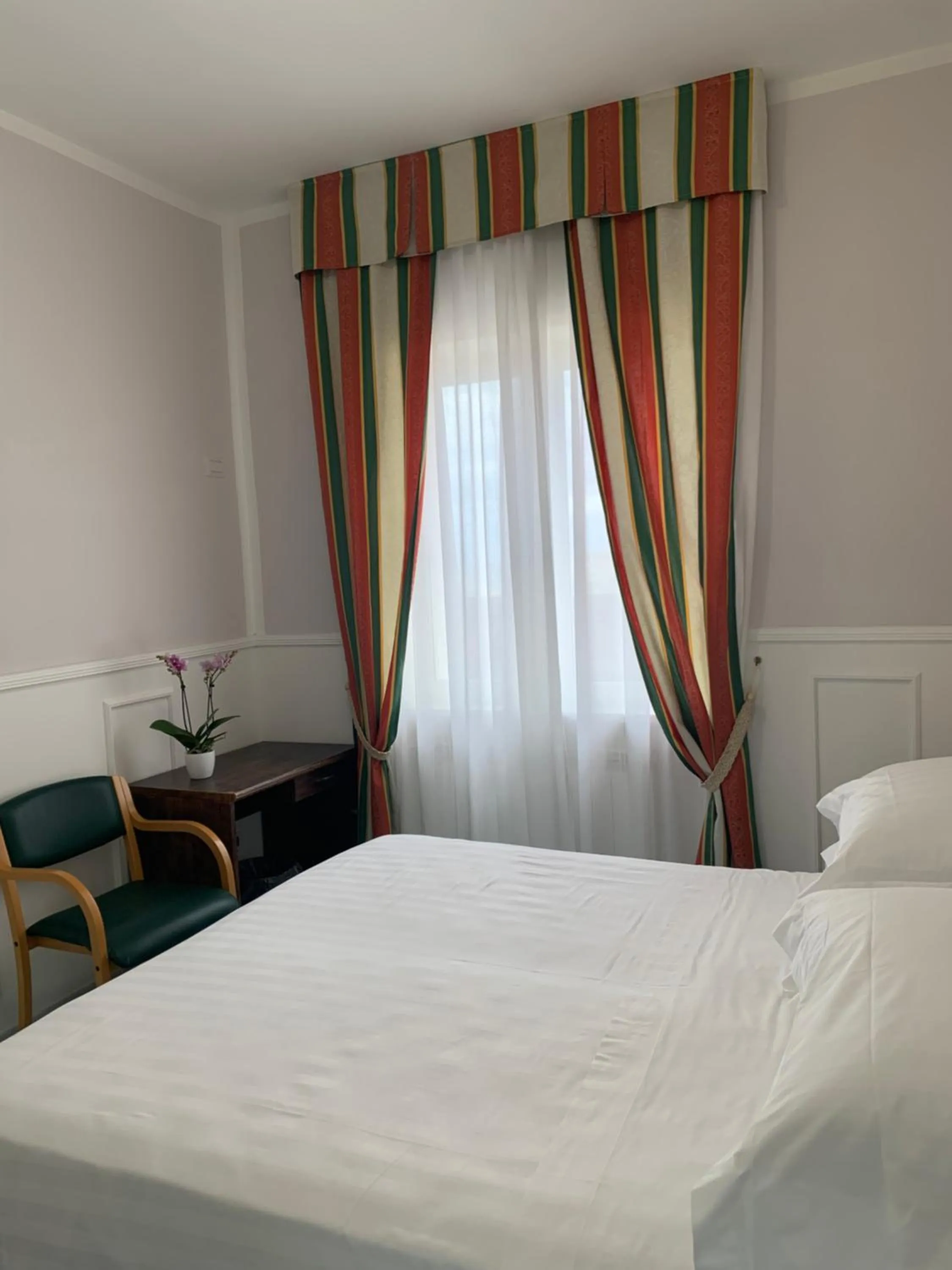 Bedroom, Bed in Hotel Conte