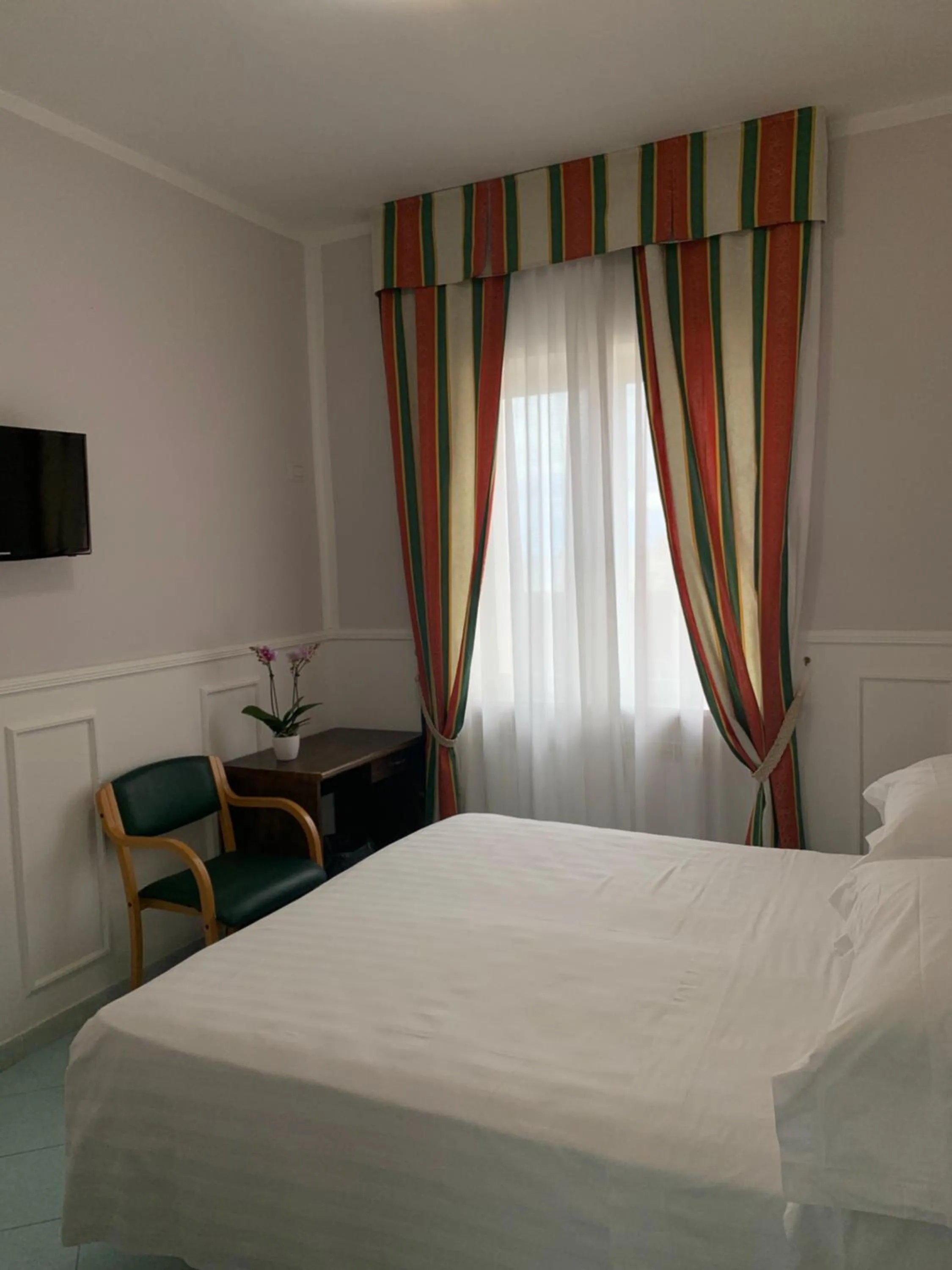 Bedroom, Bed in Hotel Conte