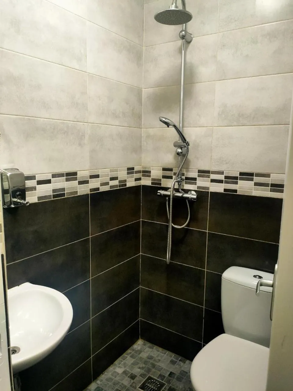 Bathroom in Terminus Fontainebleau Avon