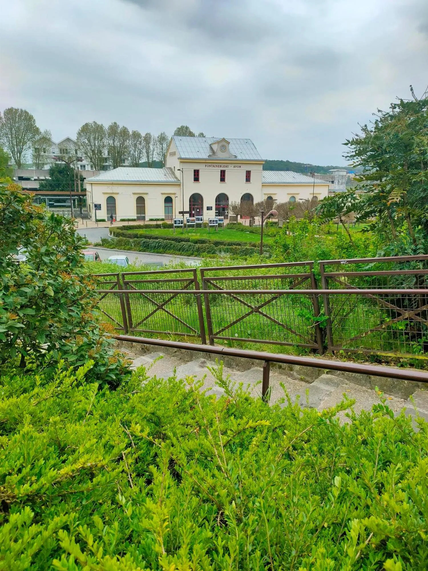 Nearby landmark in Terminus Fontainebleau Avon