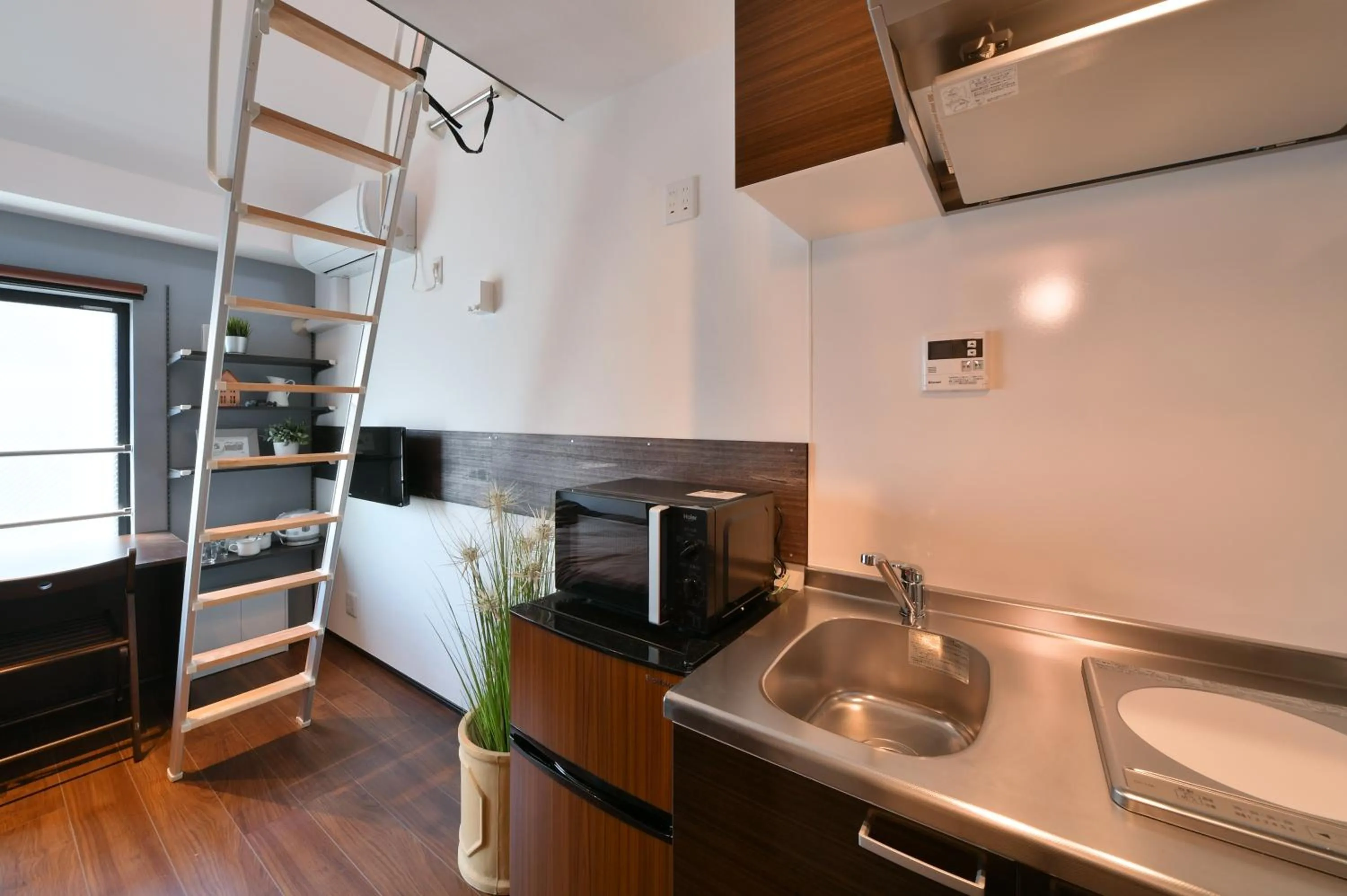 Stylewood Sangenjaya by Tranova