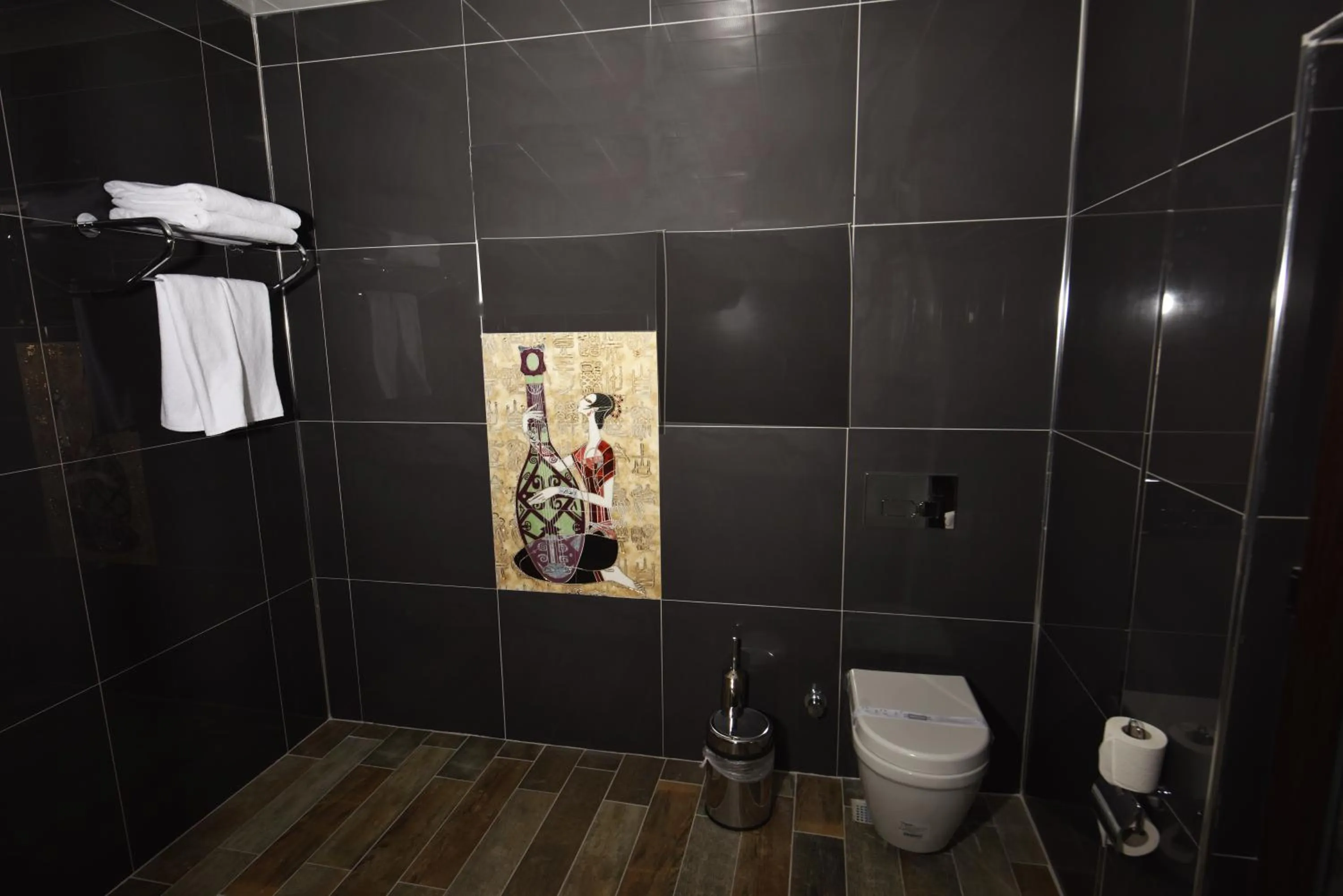 Toilet in EL NAZAR STONE SUİTE