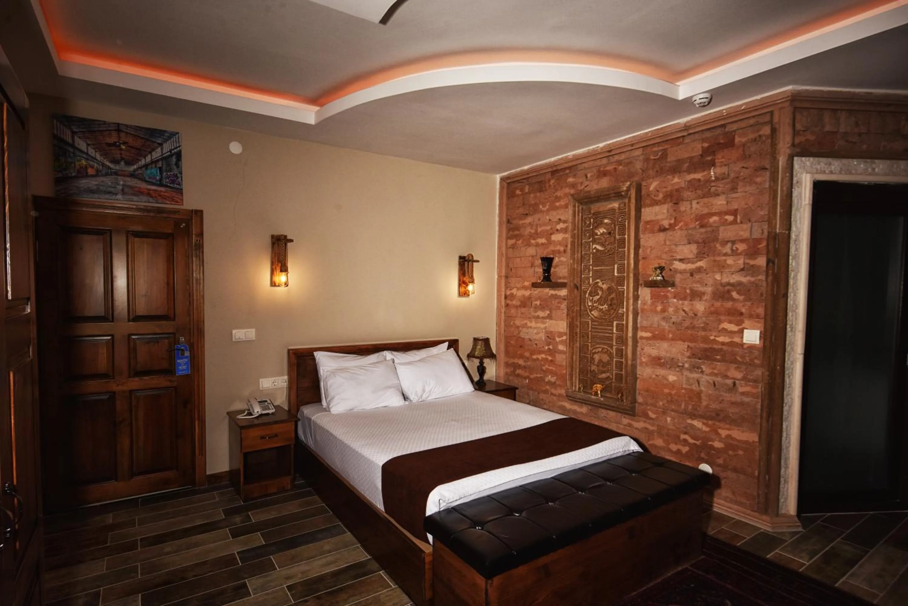 Bed in EL NAZAR STONE SUİTE