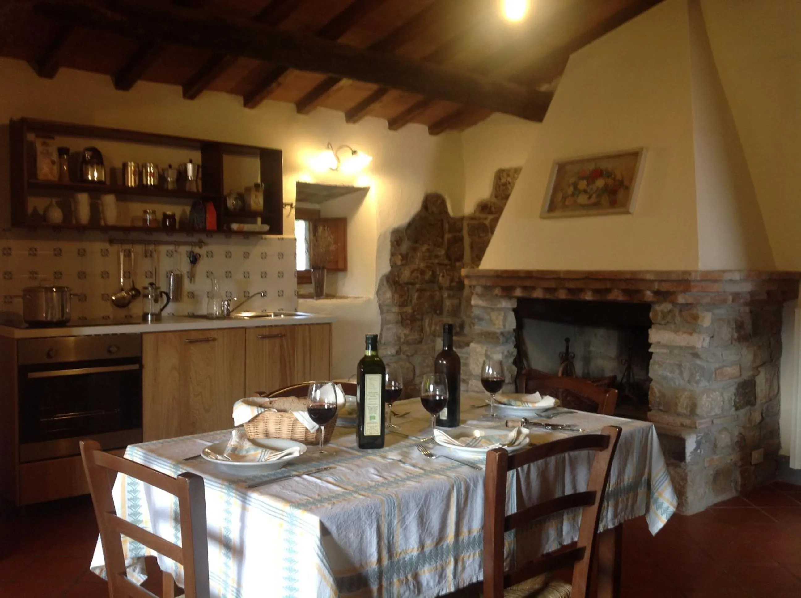 Dining area in Castello di Pratelli