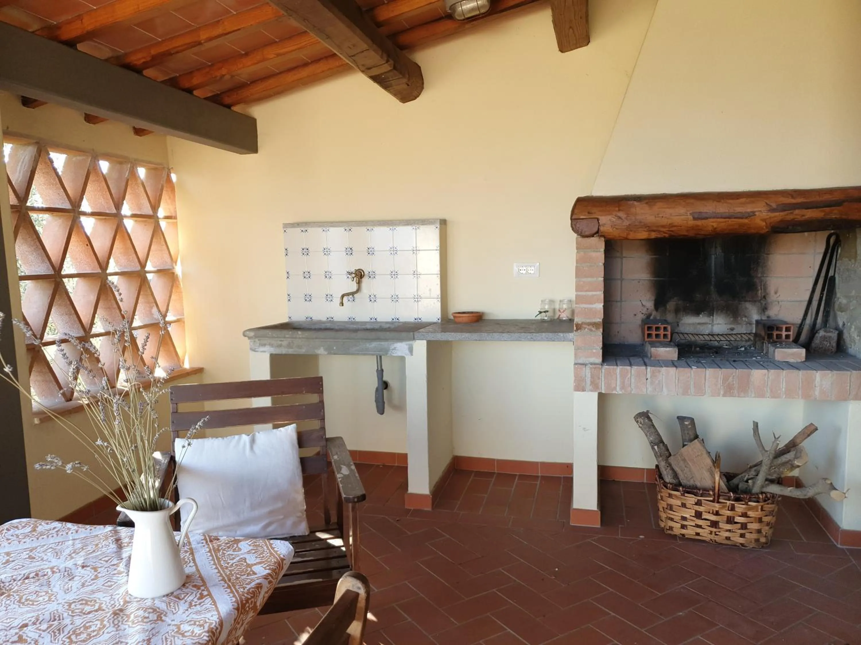 BBQ facilities in Castello di Pratelli