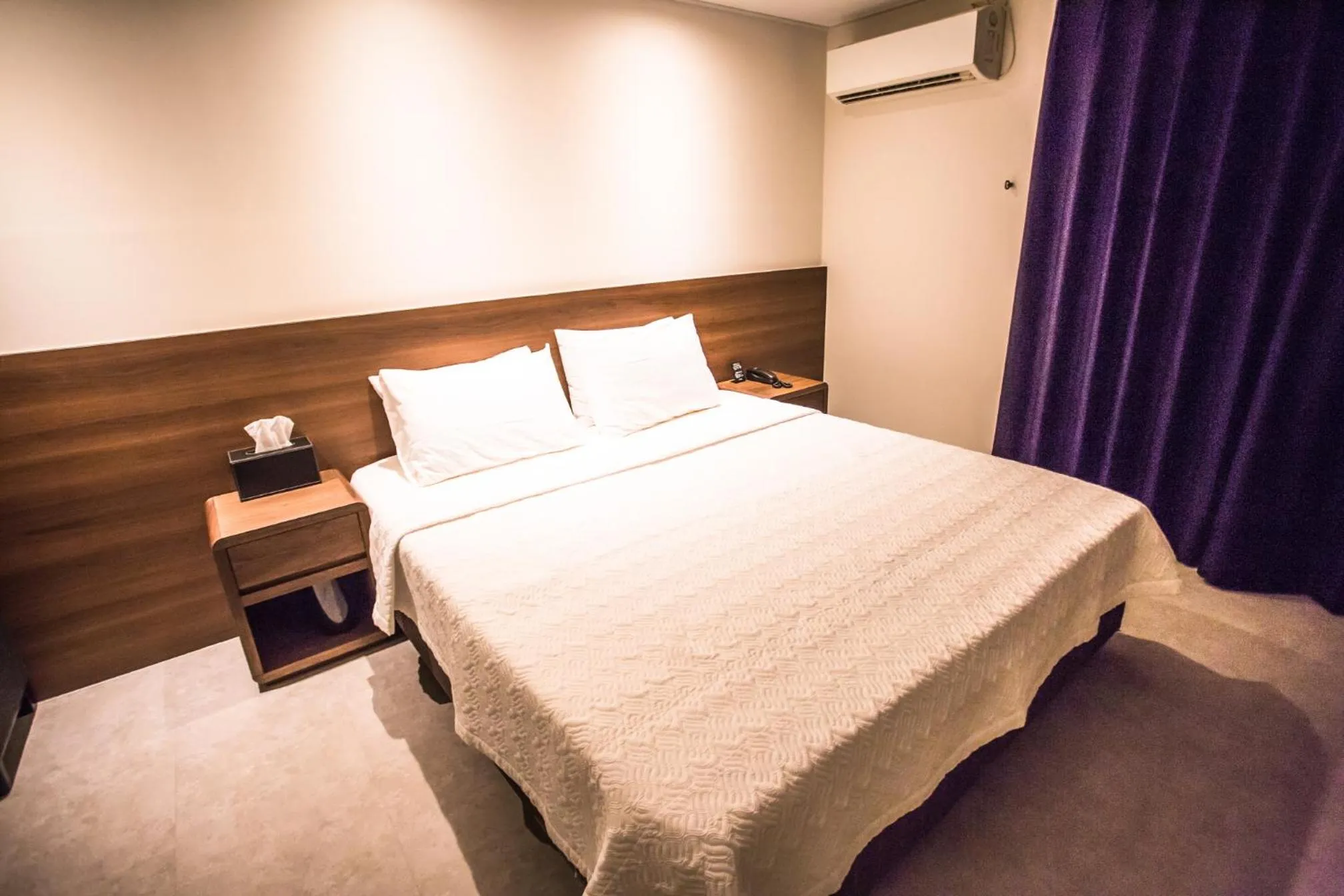 Photo of the whole room, Bed in Hotel Egg