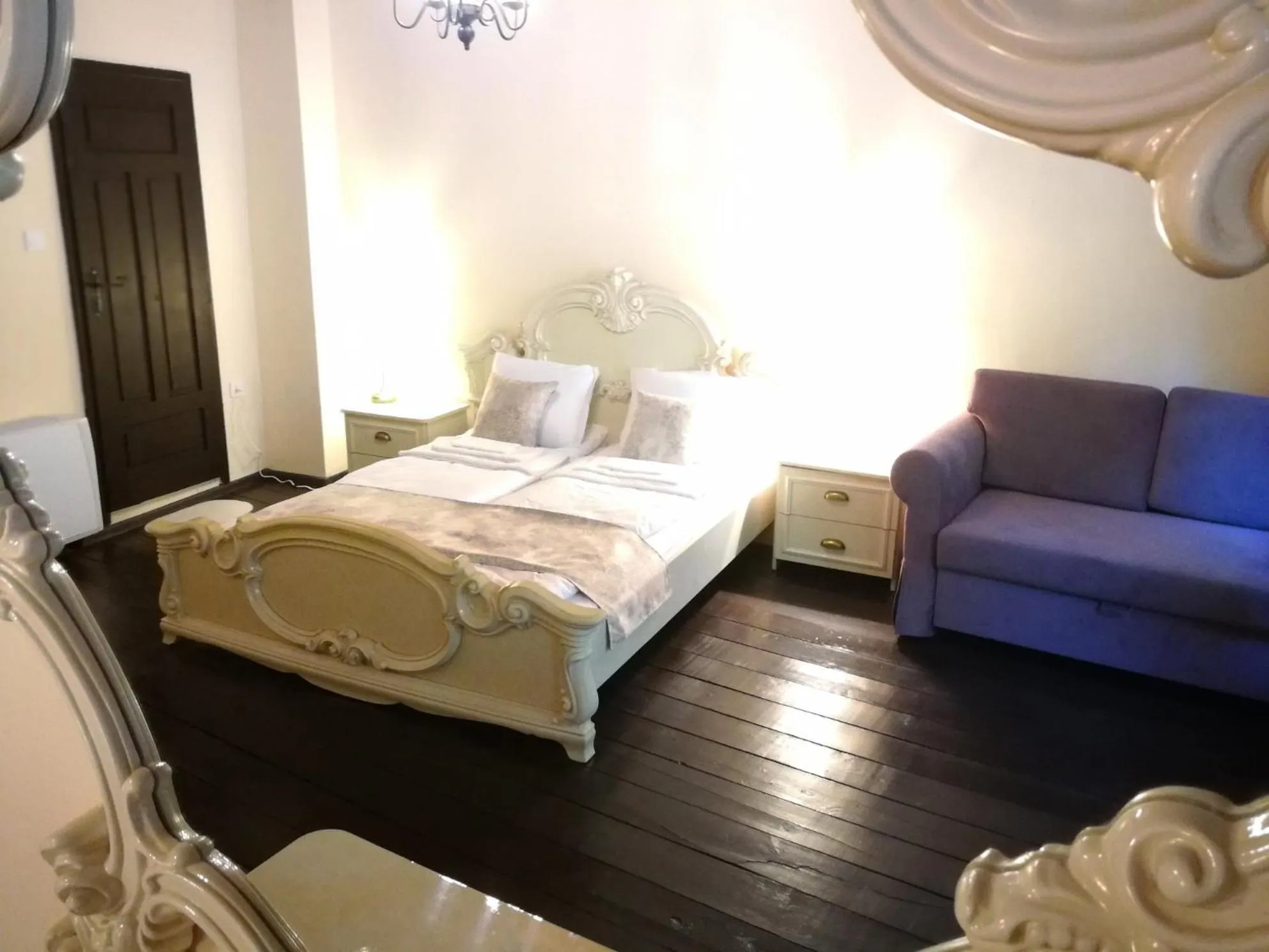 Photo of the whole room, Bed in HiStory INN Unique Guest House