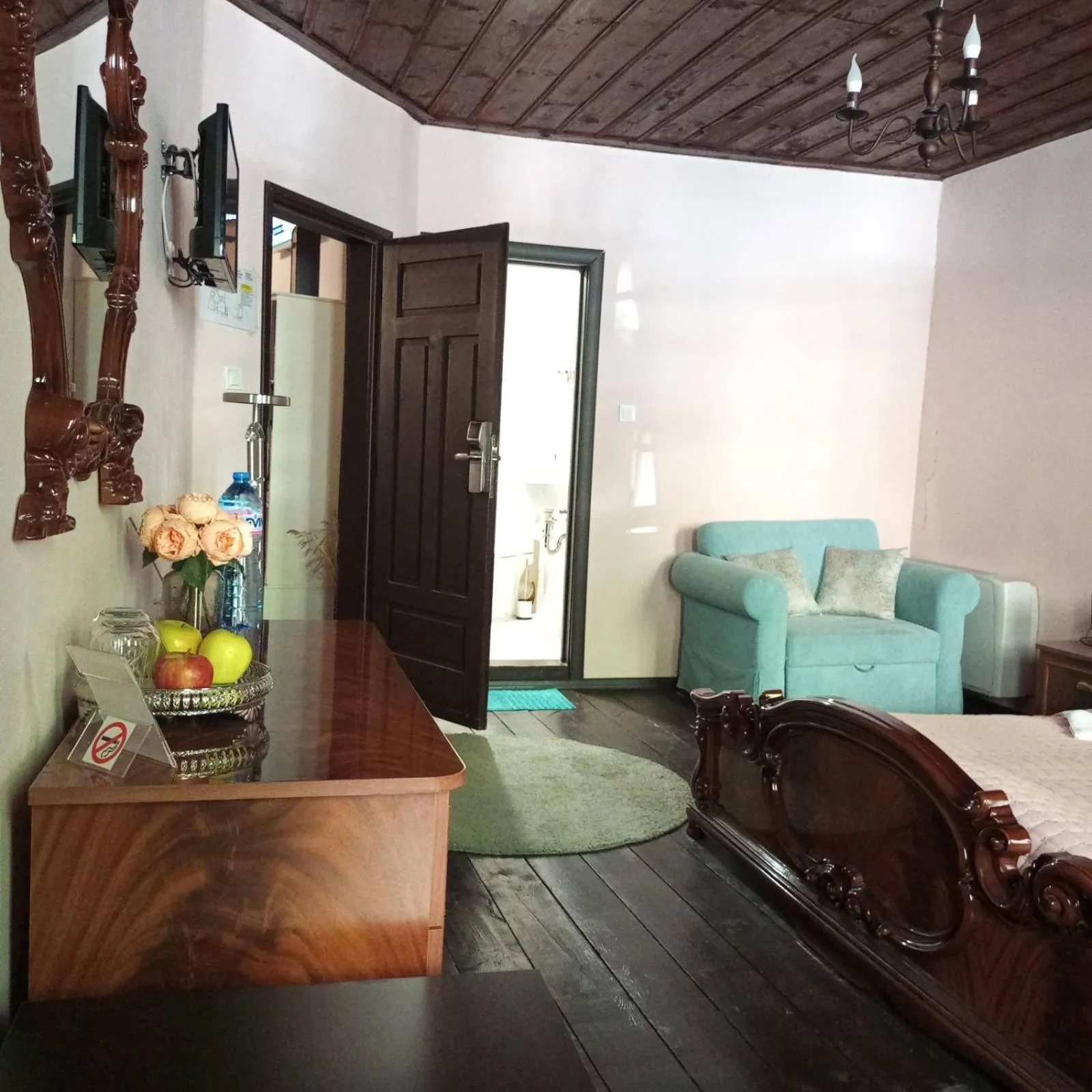 Photo of the whole room in HiStory INN Unique Guest House