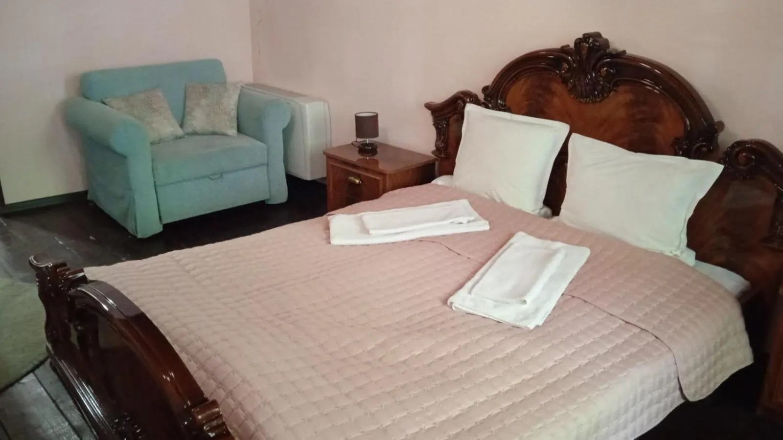 Bed in HiStory INN Unique Guest House