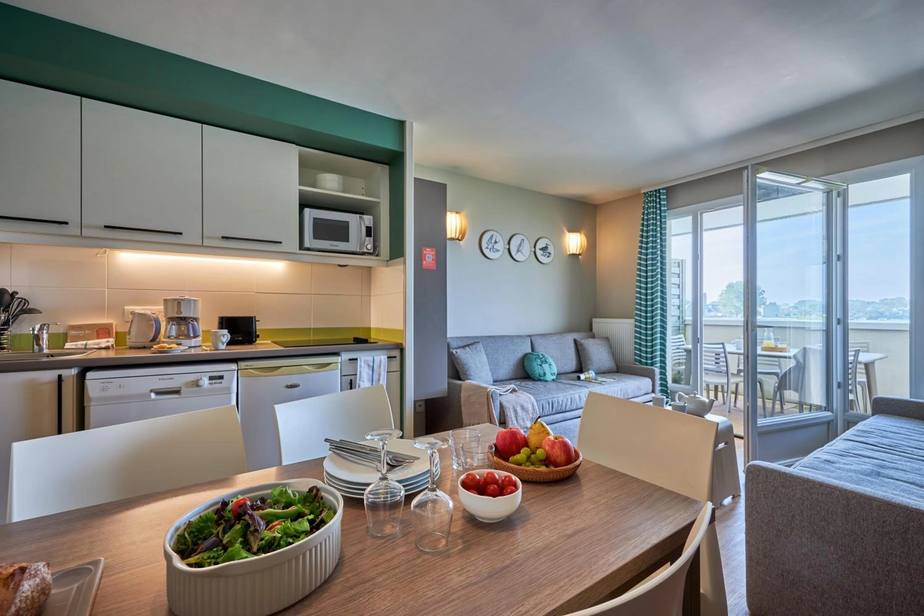 Communal lounge/ TV room in Pierre & Vacances Résidence Le Chant des Oiseaux