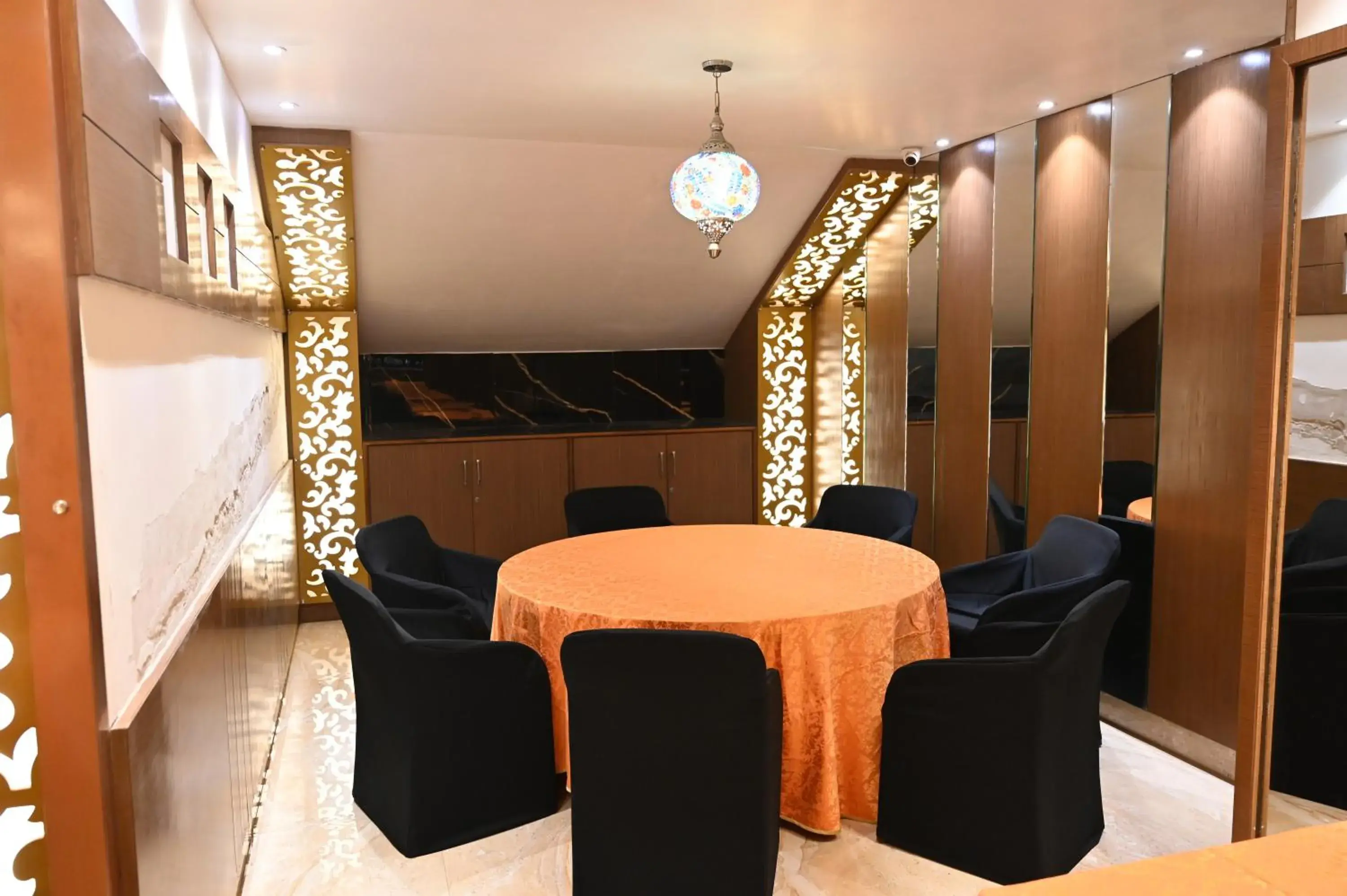 Property building in Hotel Lawrence Property building in Hotel Lawrence