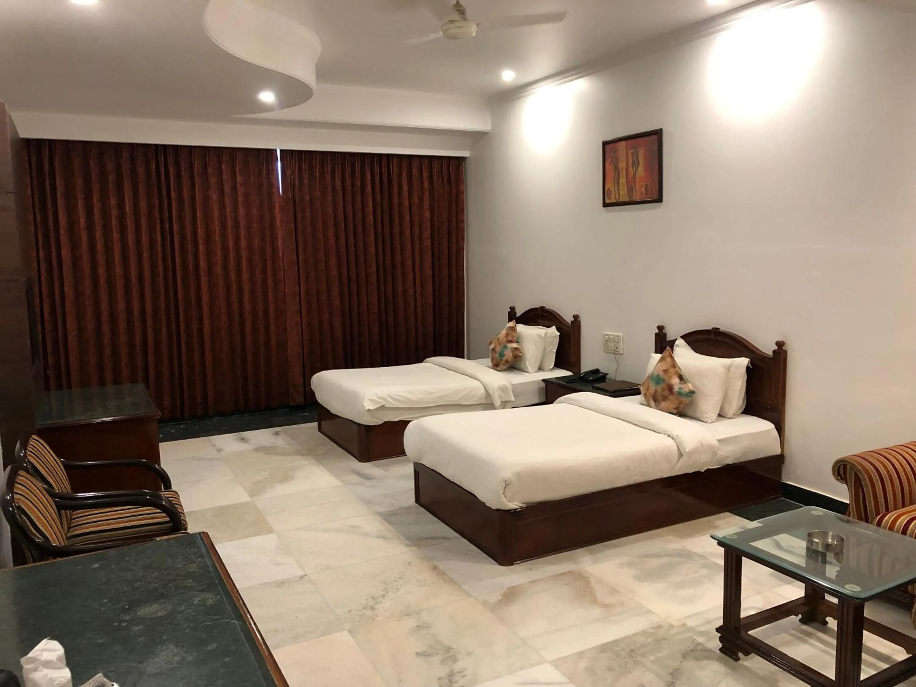 Bedroom, Bed in Hotel Lawrence