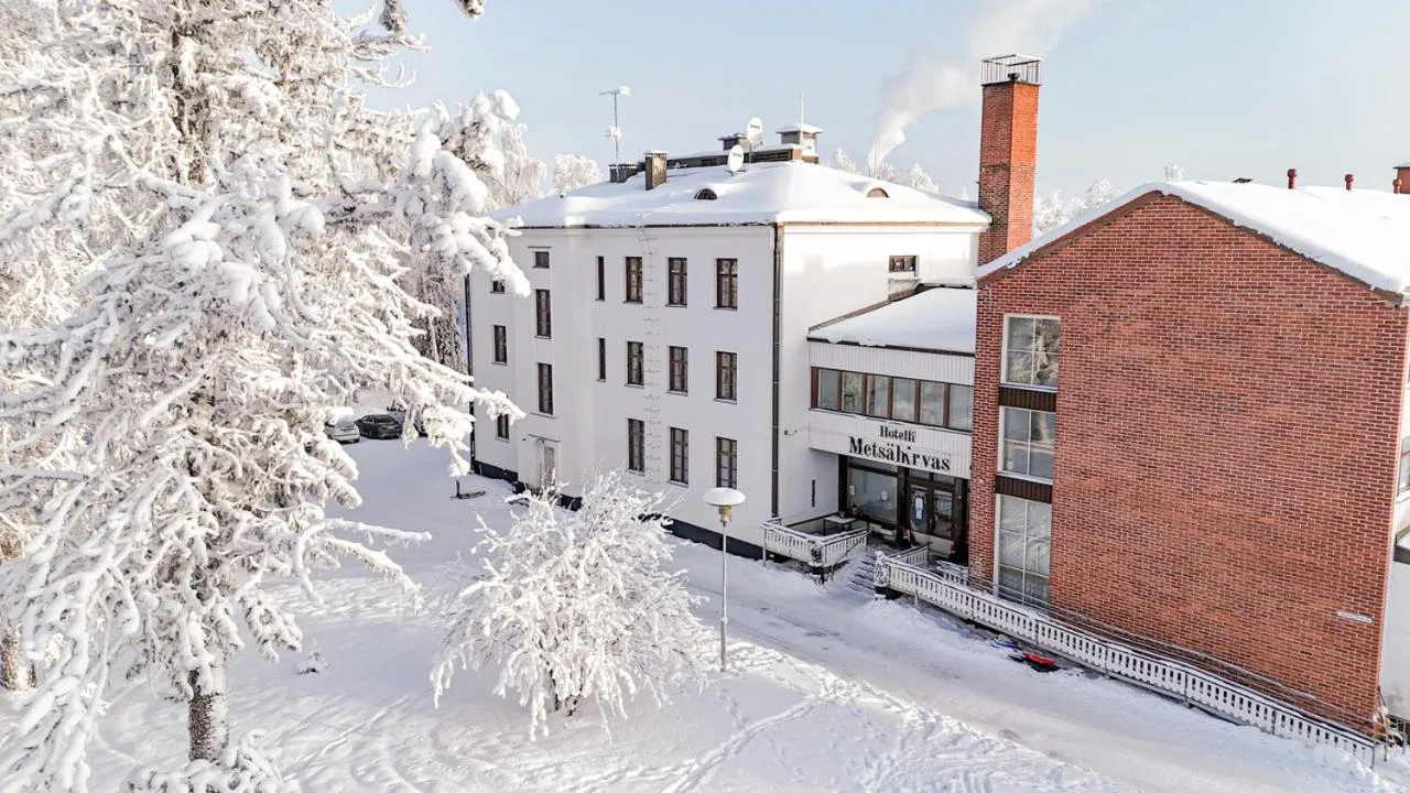 Facade/entrance in Hotel Metsähirvas