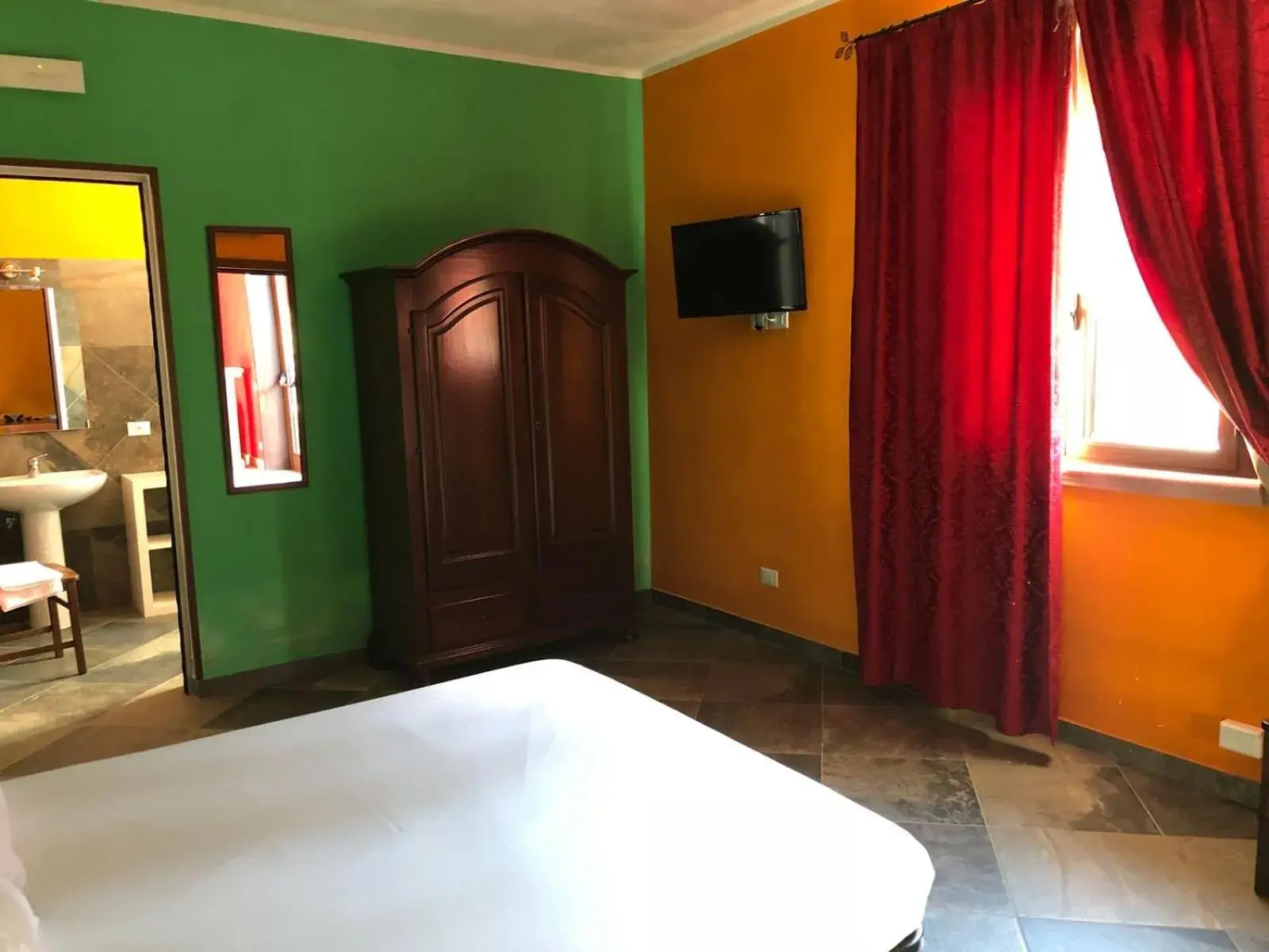 Double Room in Bed & Breakfast 101 Double Room in Bed & Breakfast 101