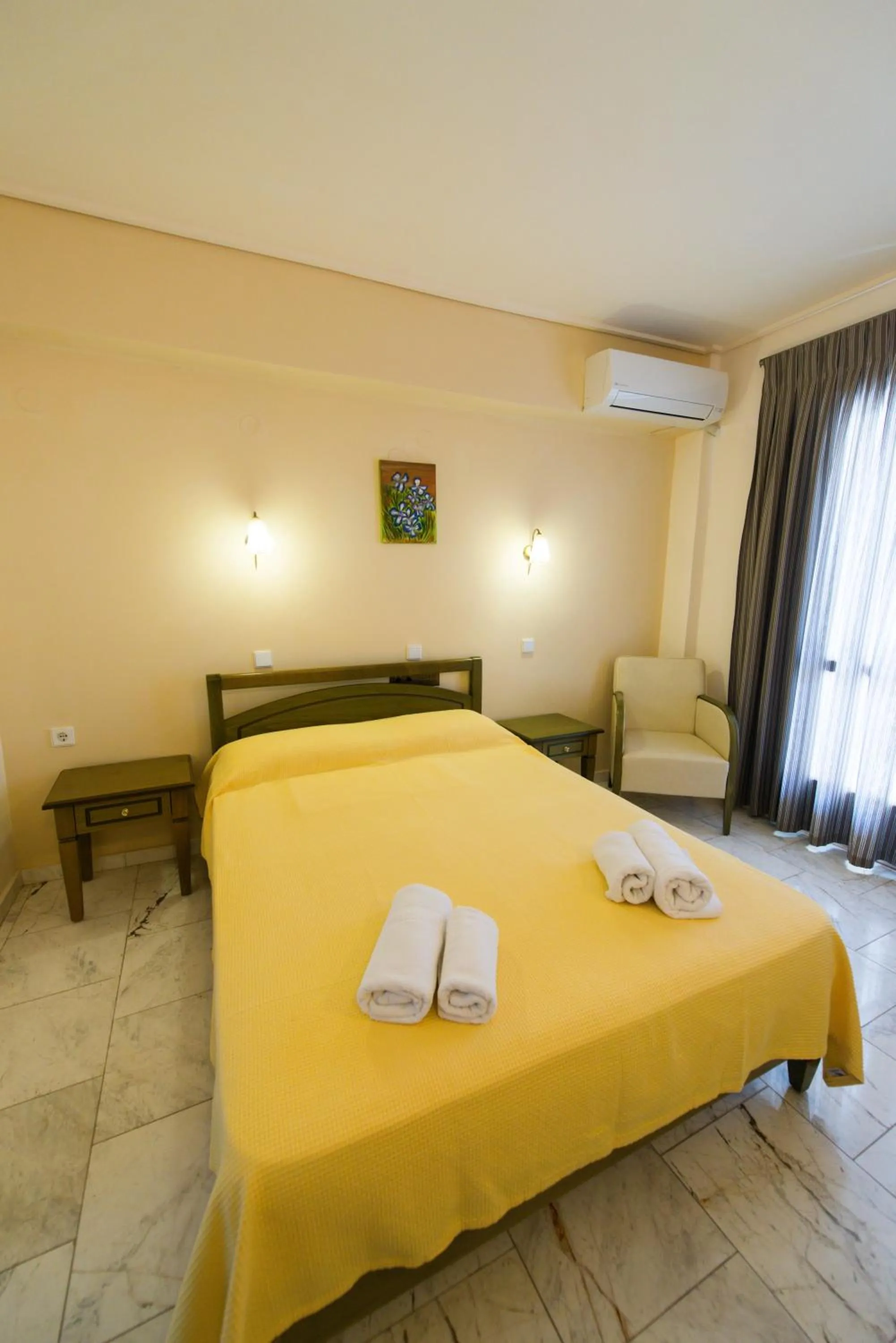 Photo of the whole room, Bed in Hotel Niras