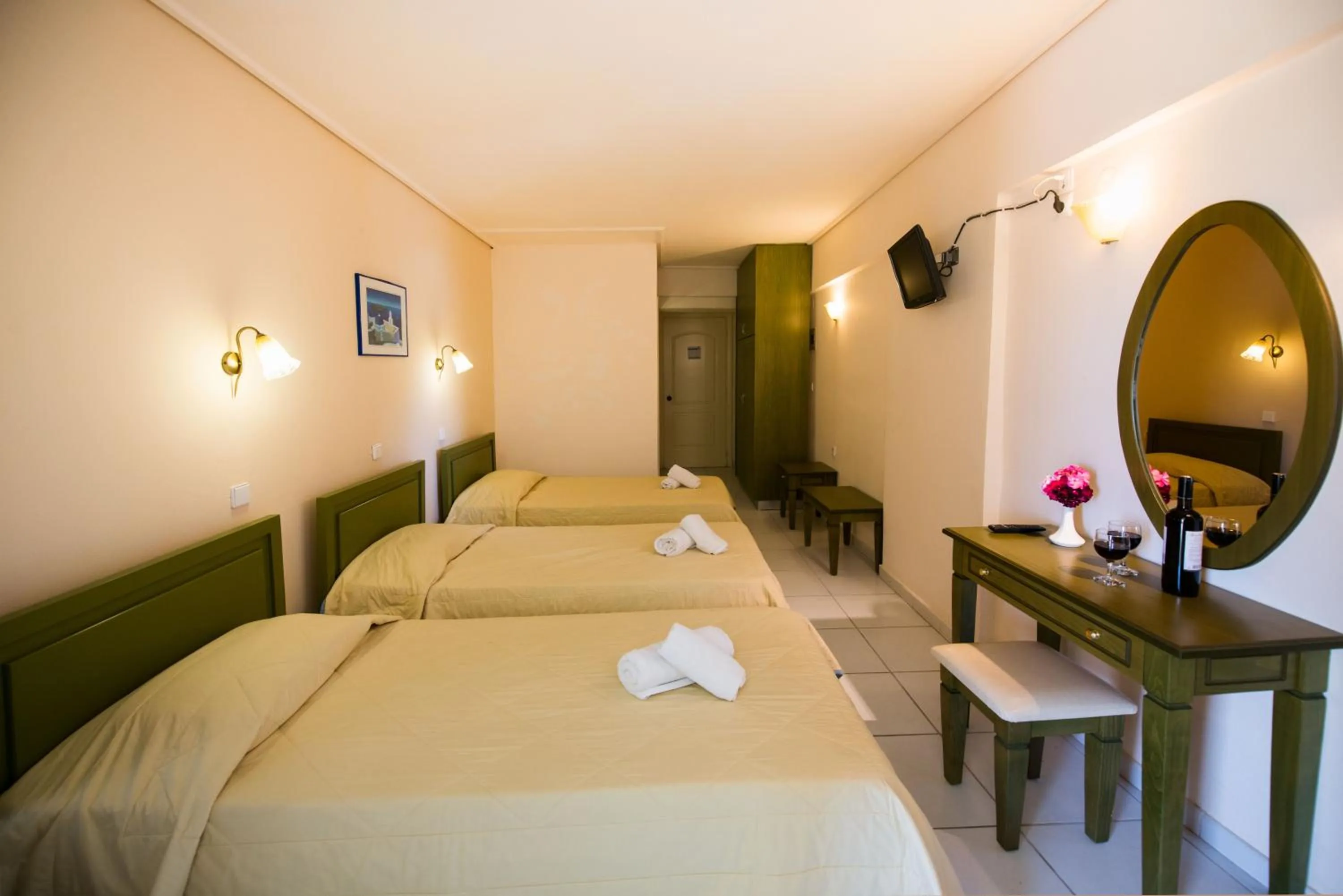 Photo of the whole room, Bed in Hotel Niras