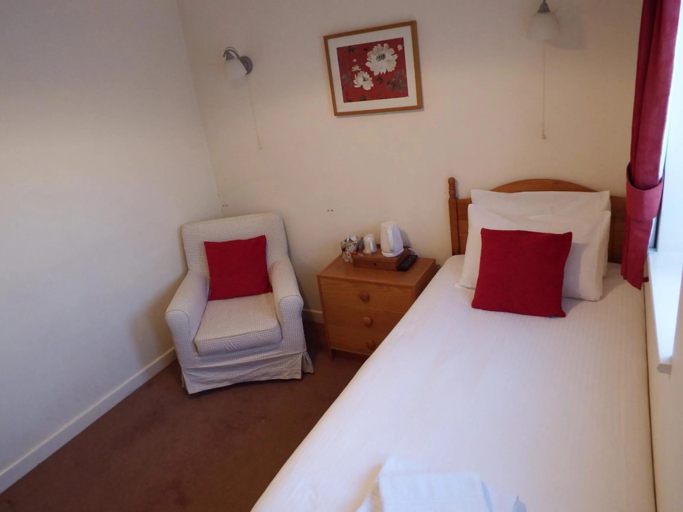 Bed in Green Haven Guest House