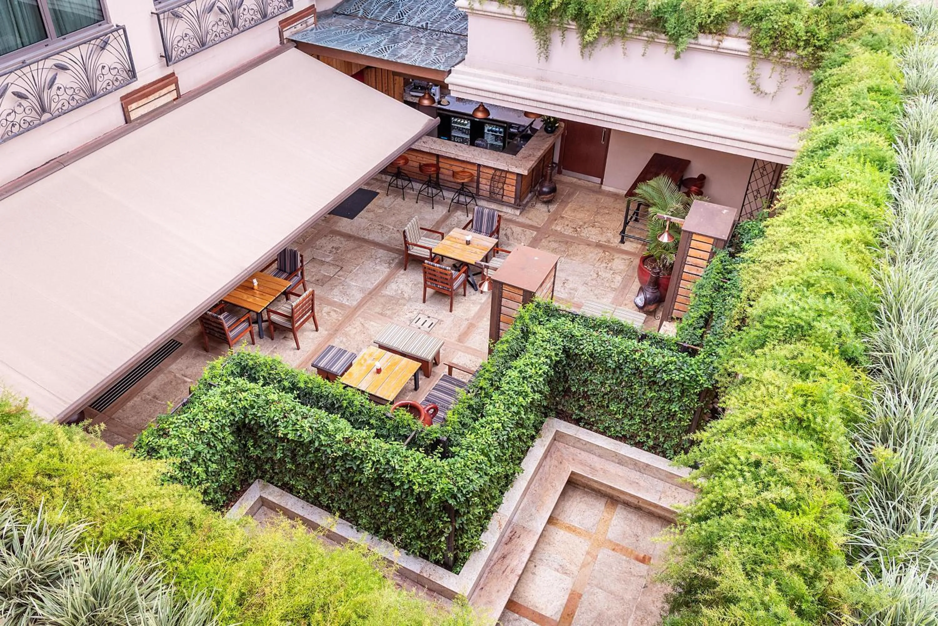 Restaurant/places to eat in Nairobi Serena Hotel