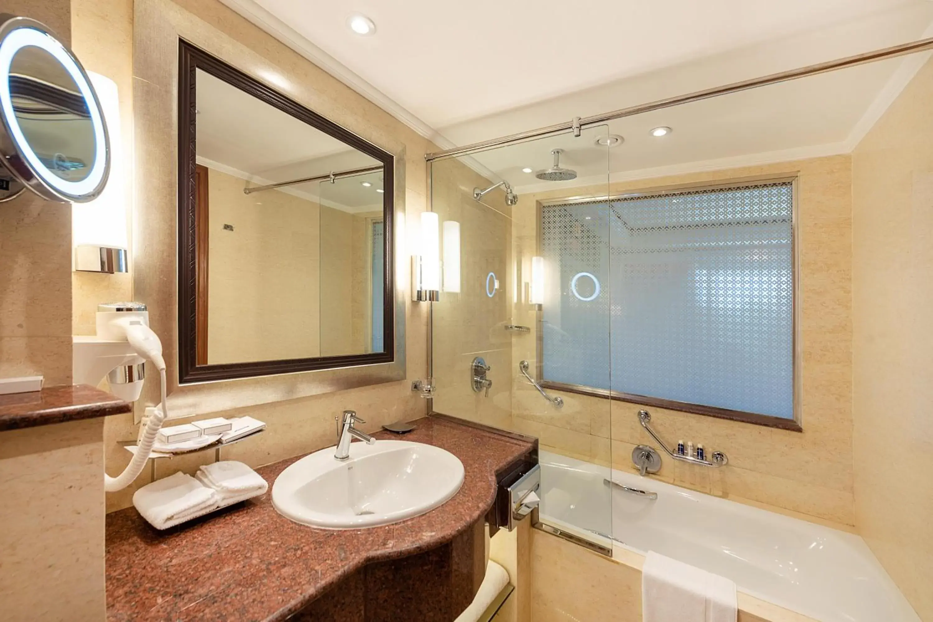 Bathroom in Nairobi Serena Hotel Bathroom in Nairobi Serena Hotel