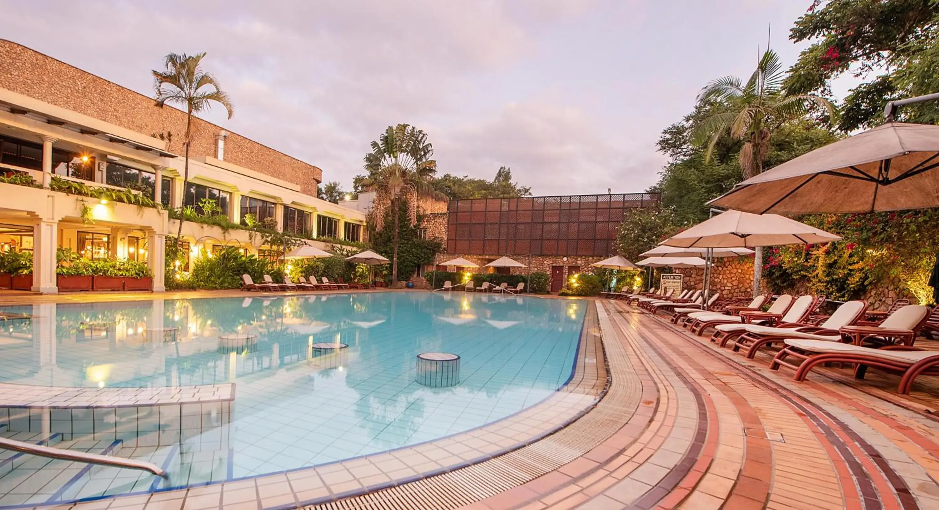 Swimming pool in Nairobi Serena Hotel Swimming pool in Nairobi Serena Hotel